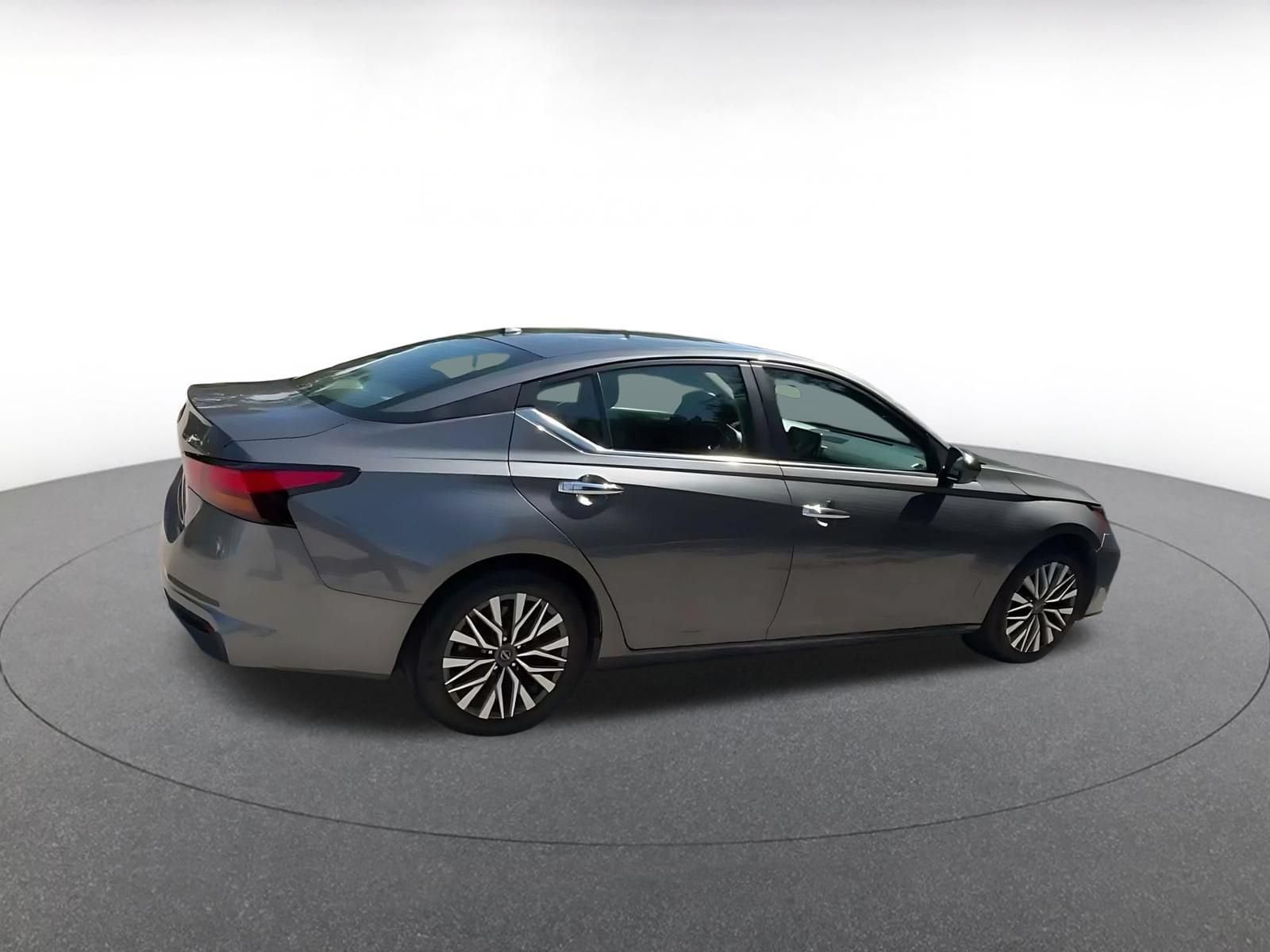 Thumbnail: 2025 Nissan Altima - 12