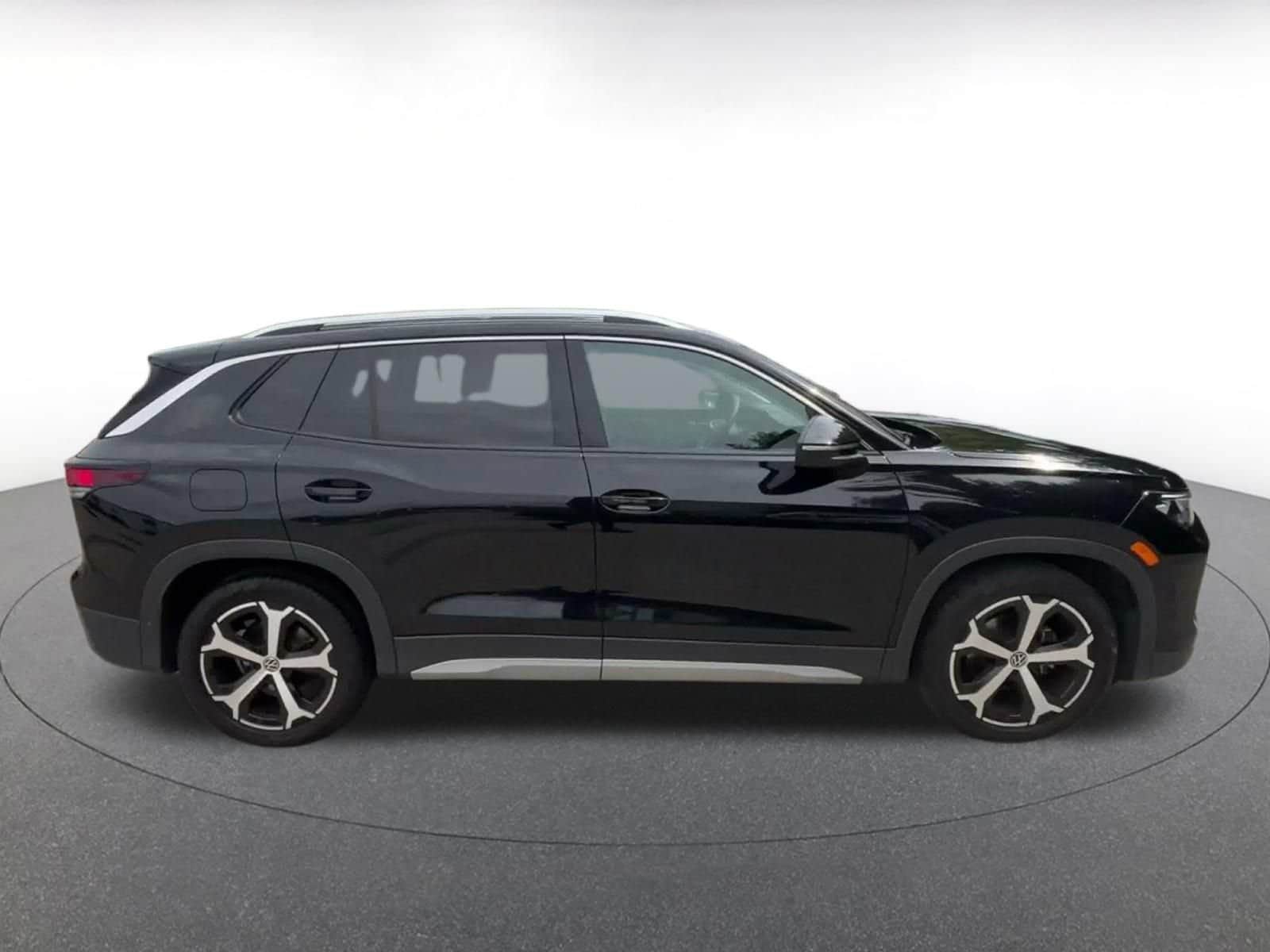 Thumbnail: 2026 Volkswagen Tiguan - 15