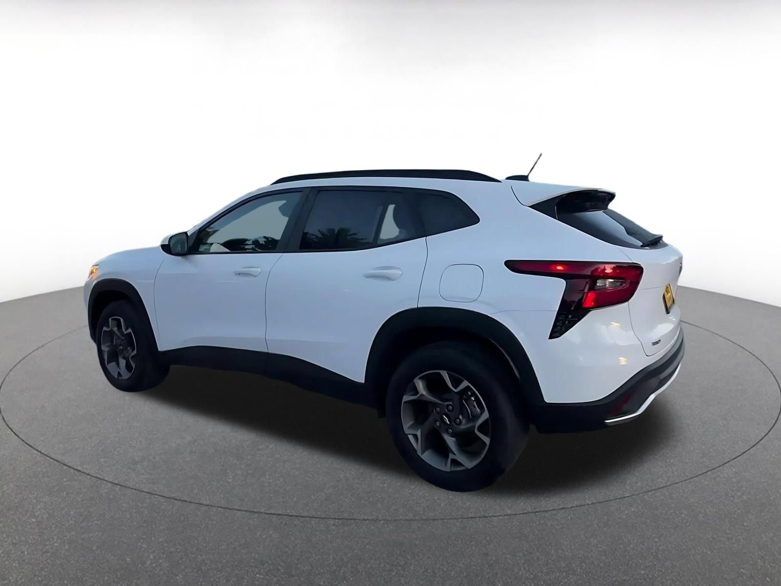 Thumbnail: 2026 Chevrolet Trax - 9