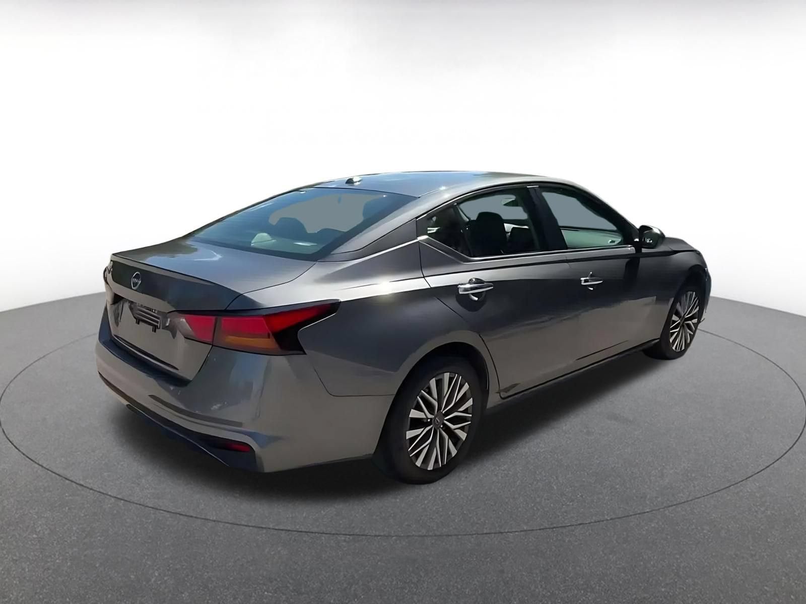 Thumbnail: 2025 Nissan Altima - 14