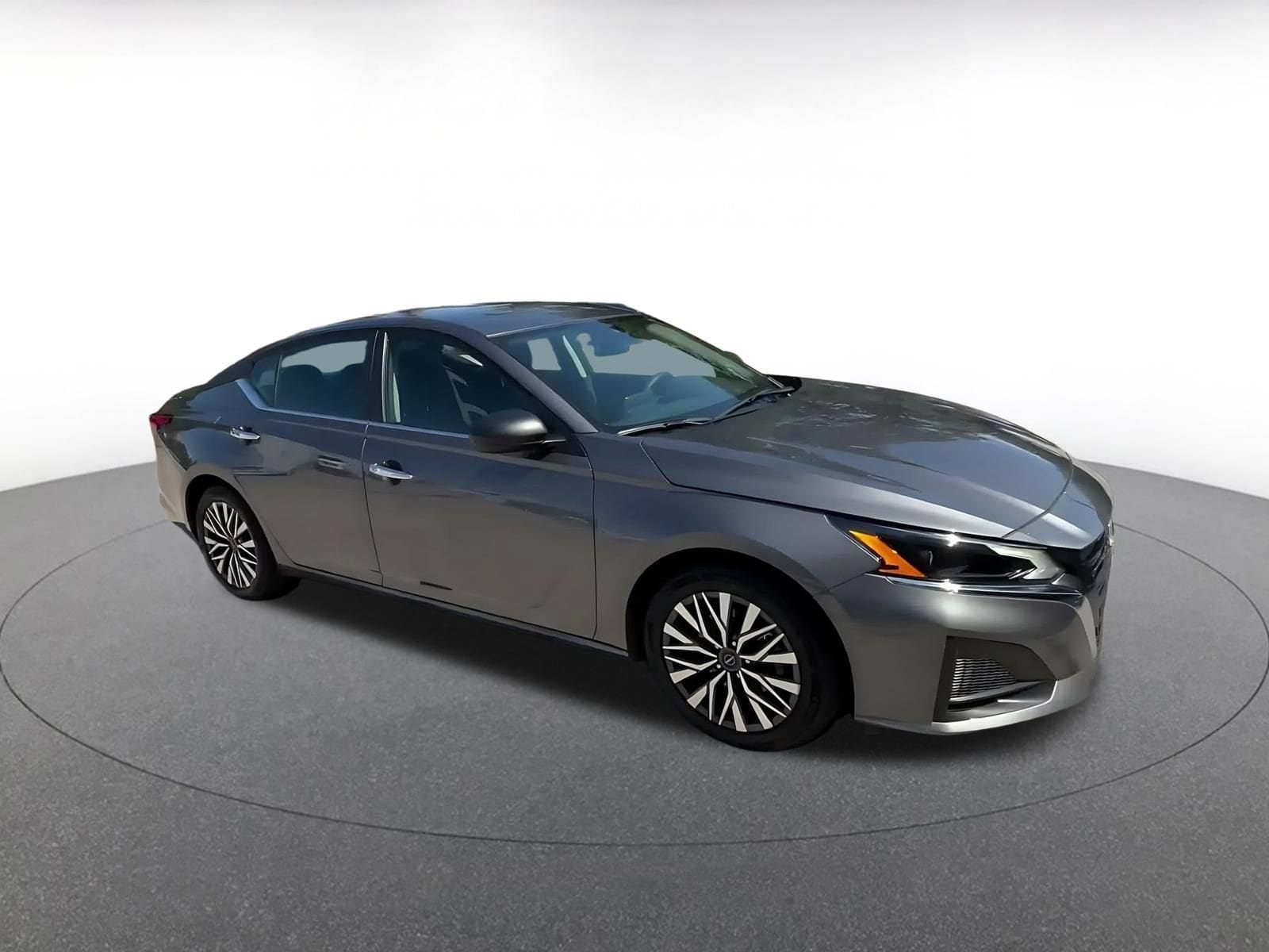 Thumbnail: 2025 Nissan Altima - 2