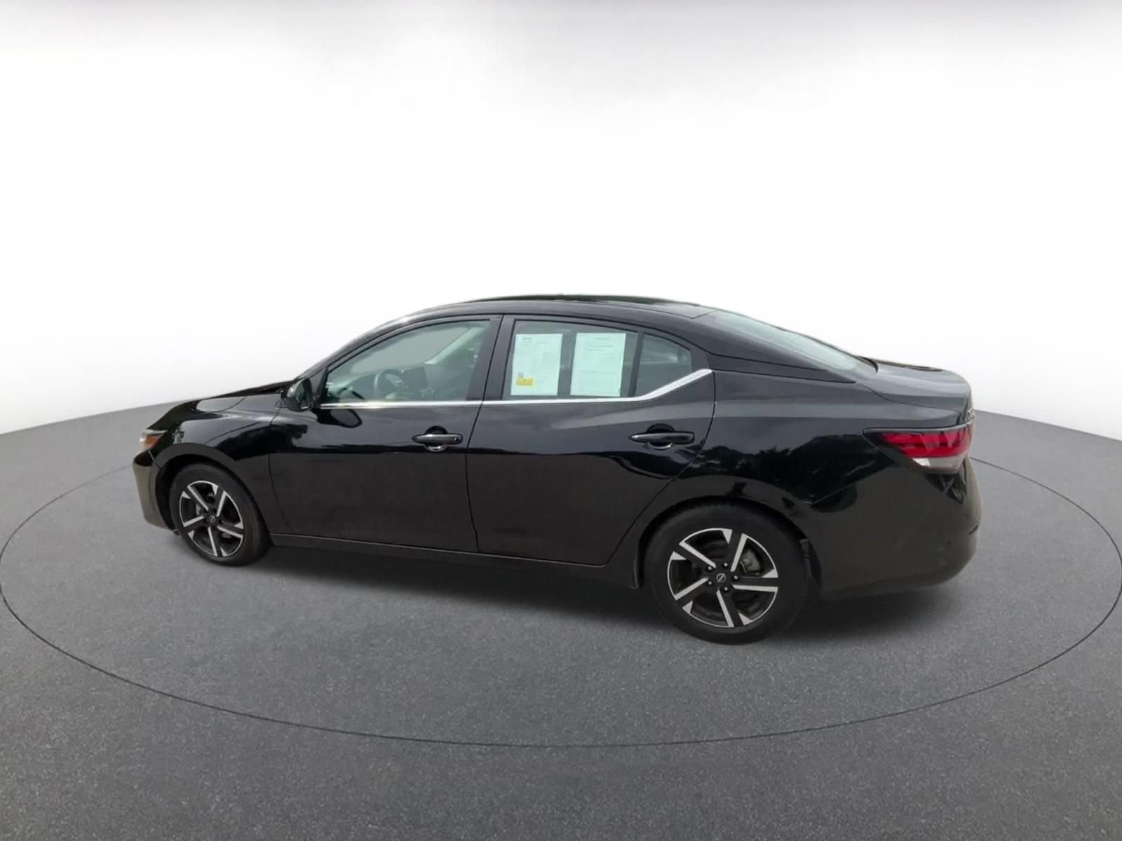 Thumbnail: 2025 Nissan Sentra - 9
