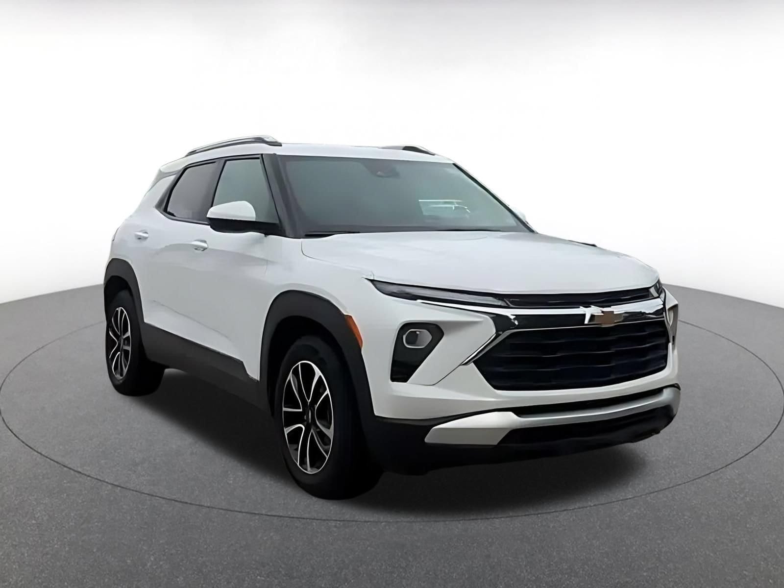 Thumbnail: 2025 Chevrolet TrailBlazer - 3