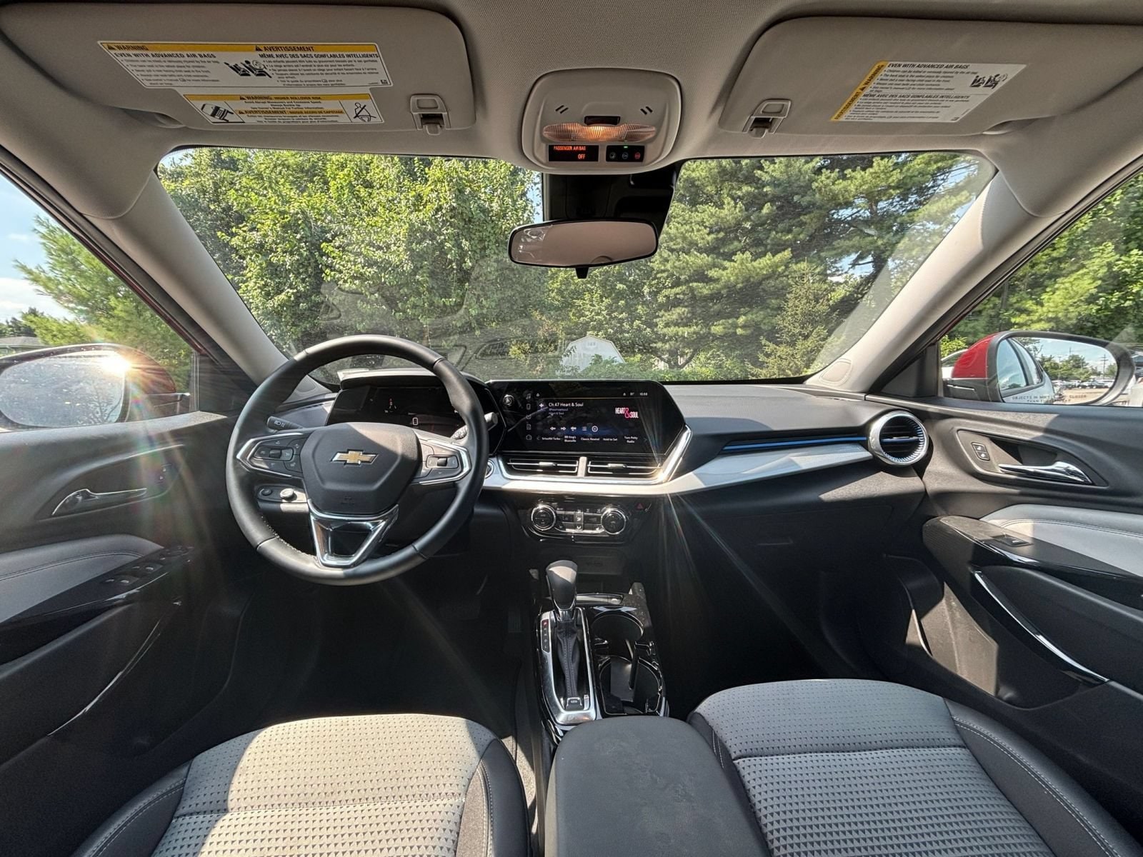 Thumbnail: 2025 Chevrolet Trax - 31