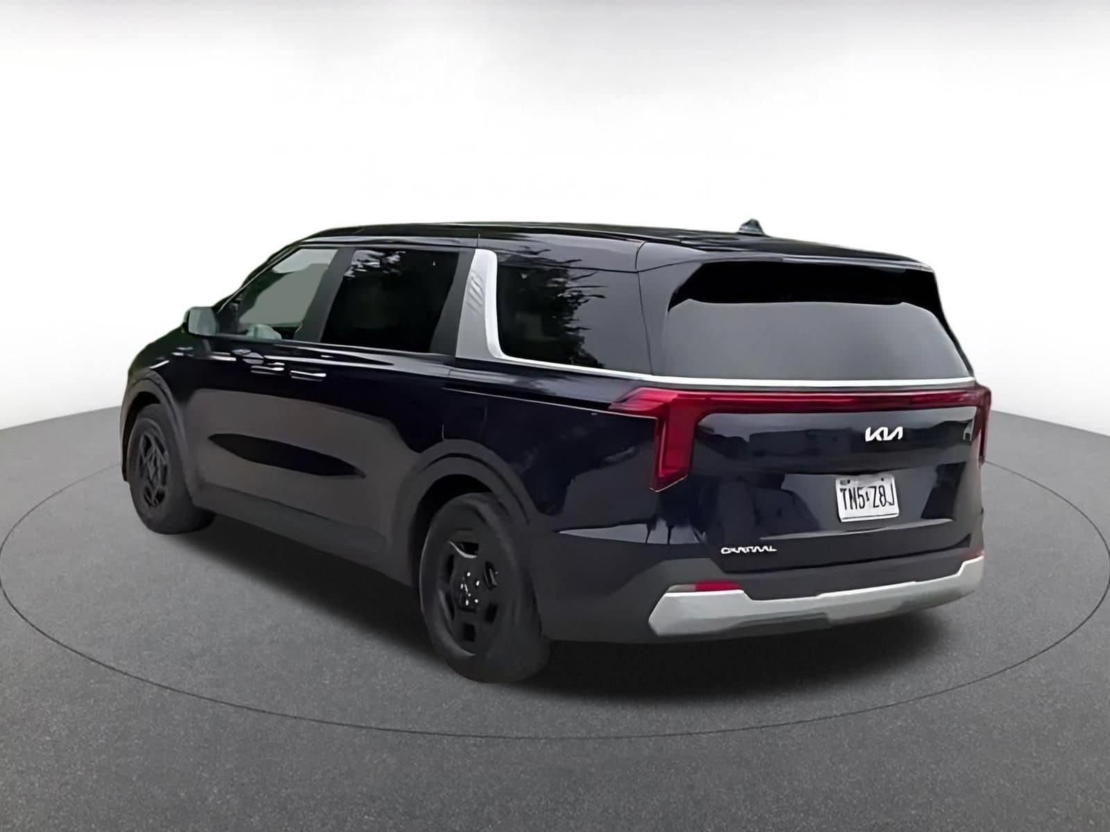 Thumbnail: 2026 Kia Carnival - 10