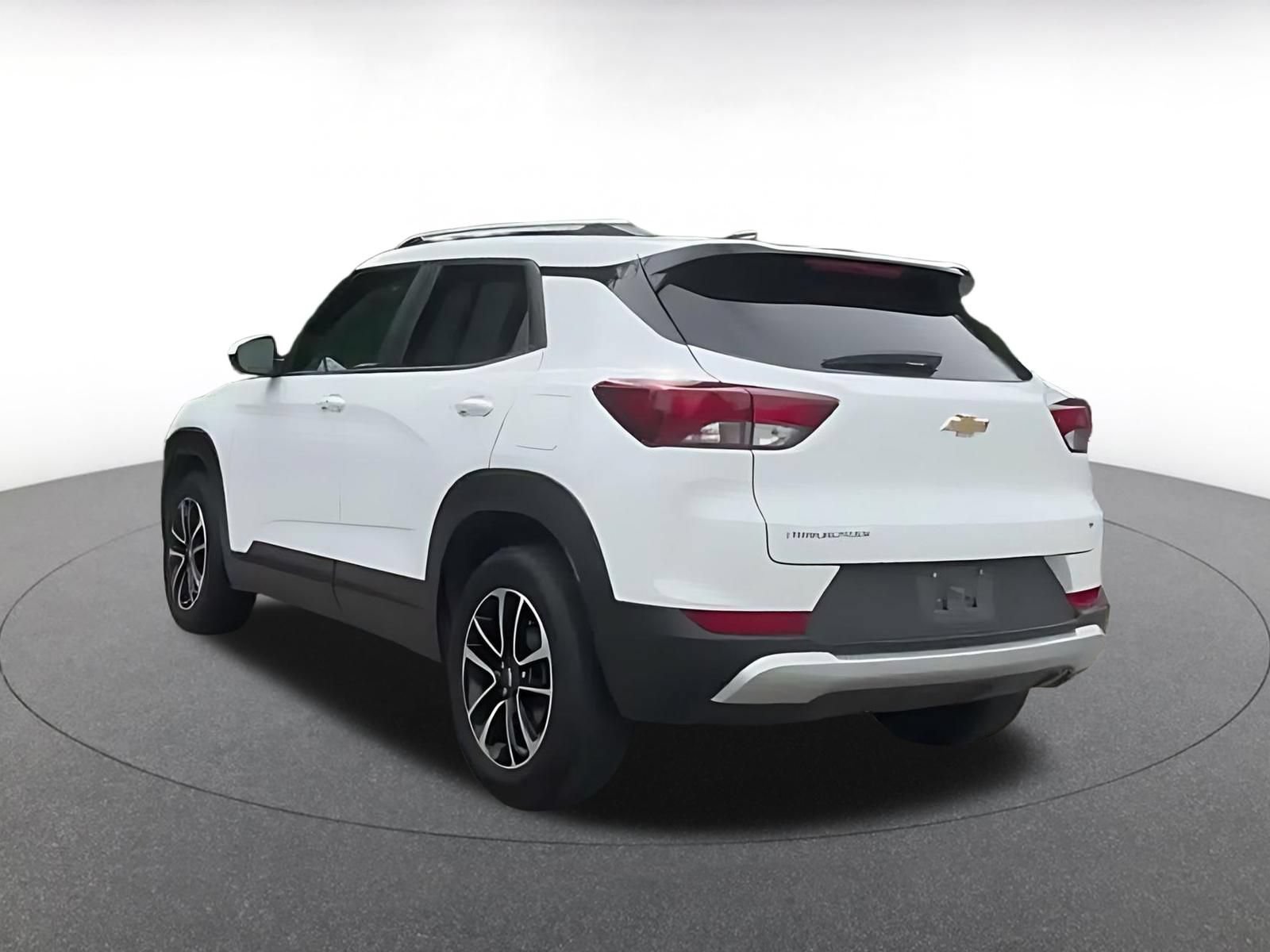 Thumbnail: 2025 Chevrolet TrailBlazer - 10