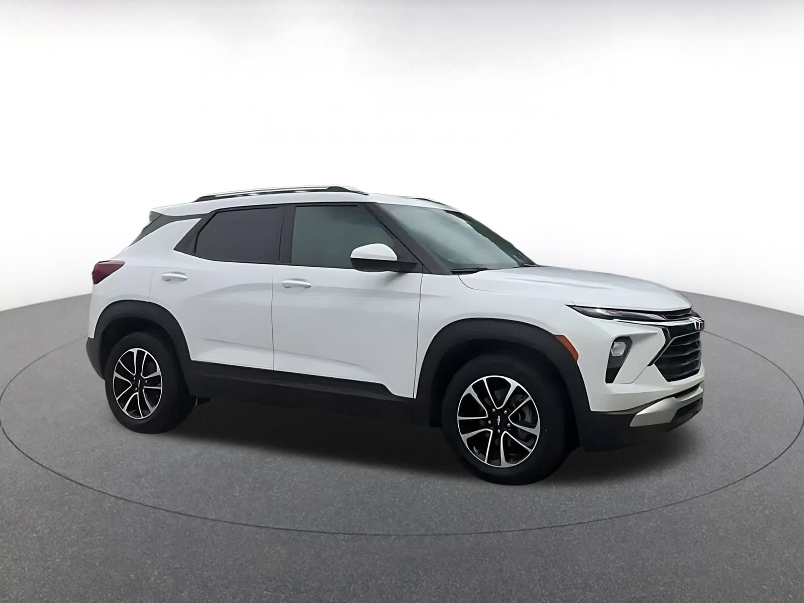 Thumbnail: 2025 Chevrolet TrailBlazer - 2
