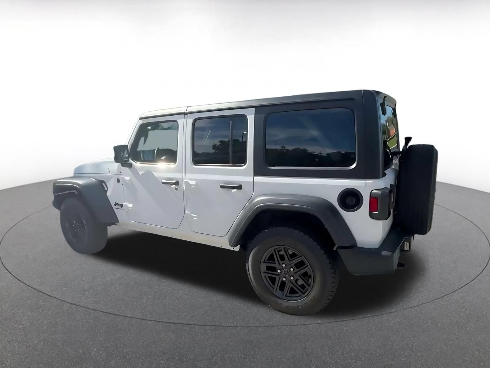 Thumbnail: 2025 Jeep Wrangler - 9