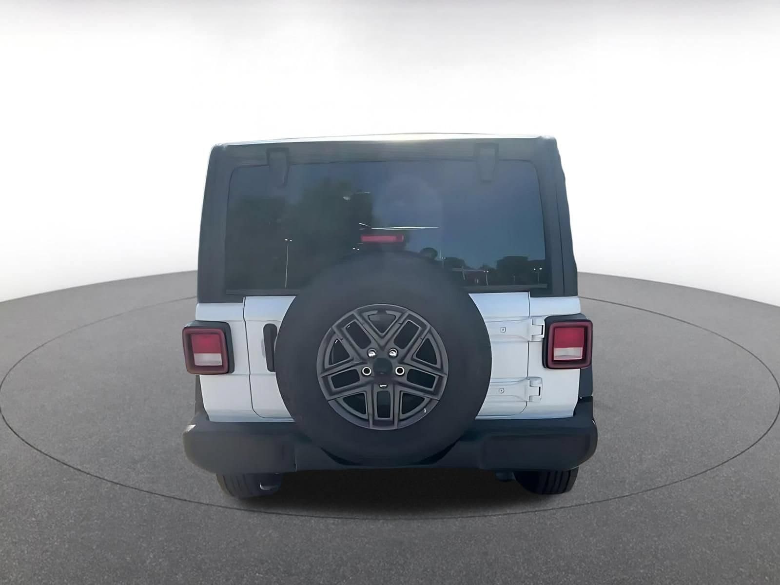 Thumbnail: 2025 Jeep Wrangler - 10