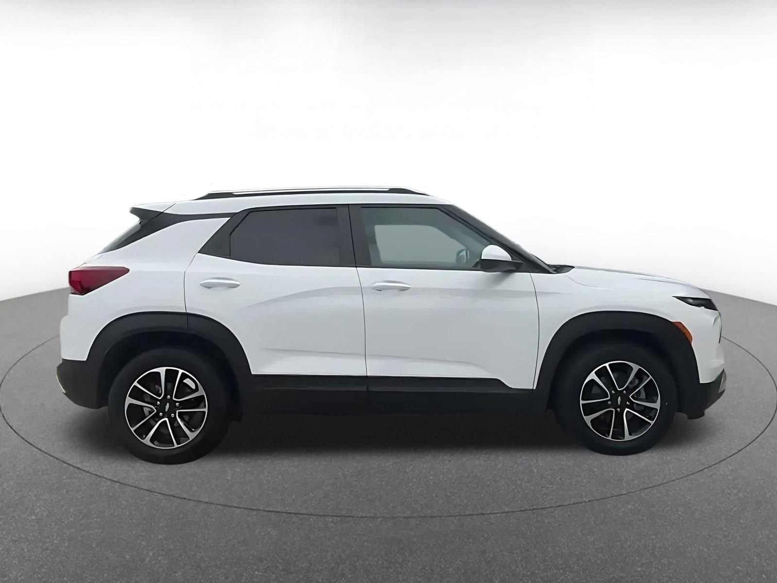 Thumbnail: 2025 Chevrolet TrailBlazer - 15