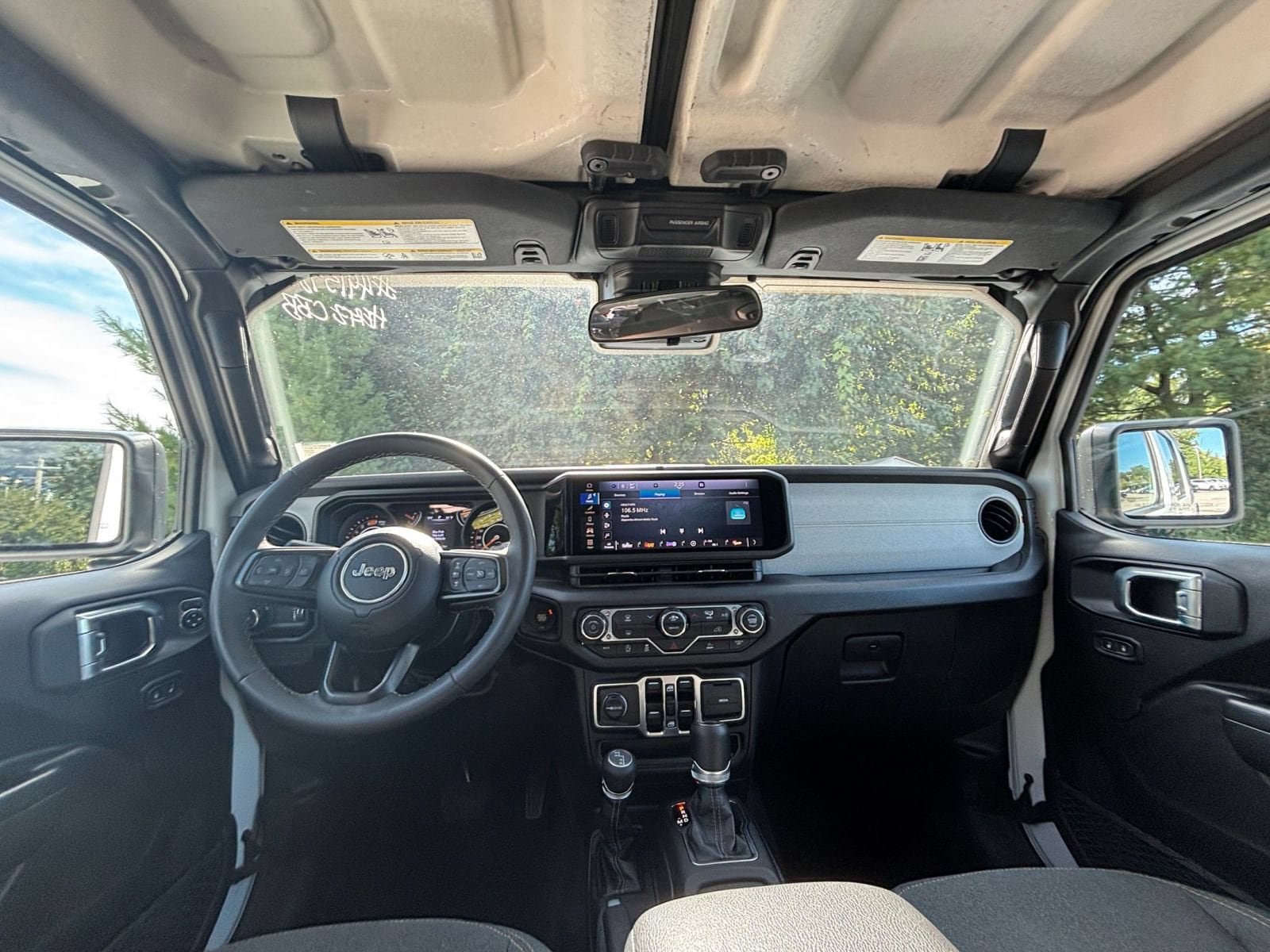 Thumbnail: 2025 Jeep Wrangler - 31