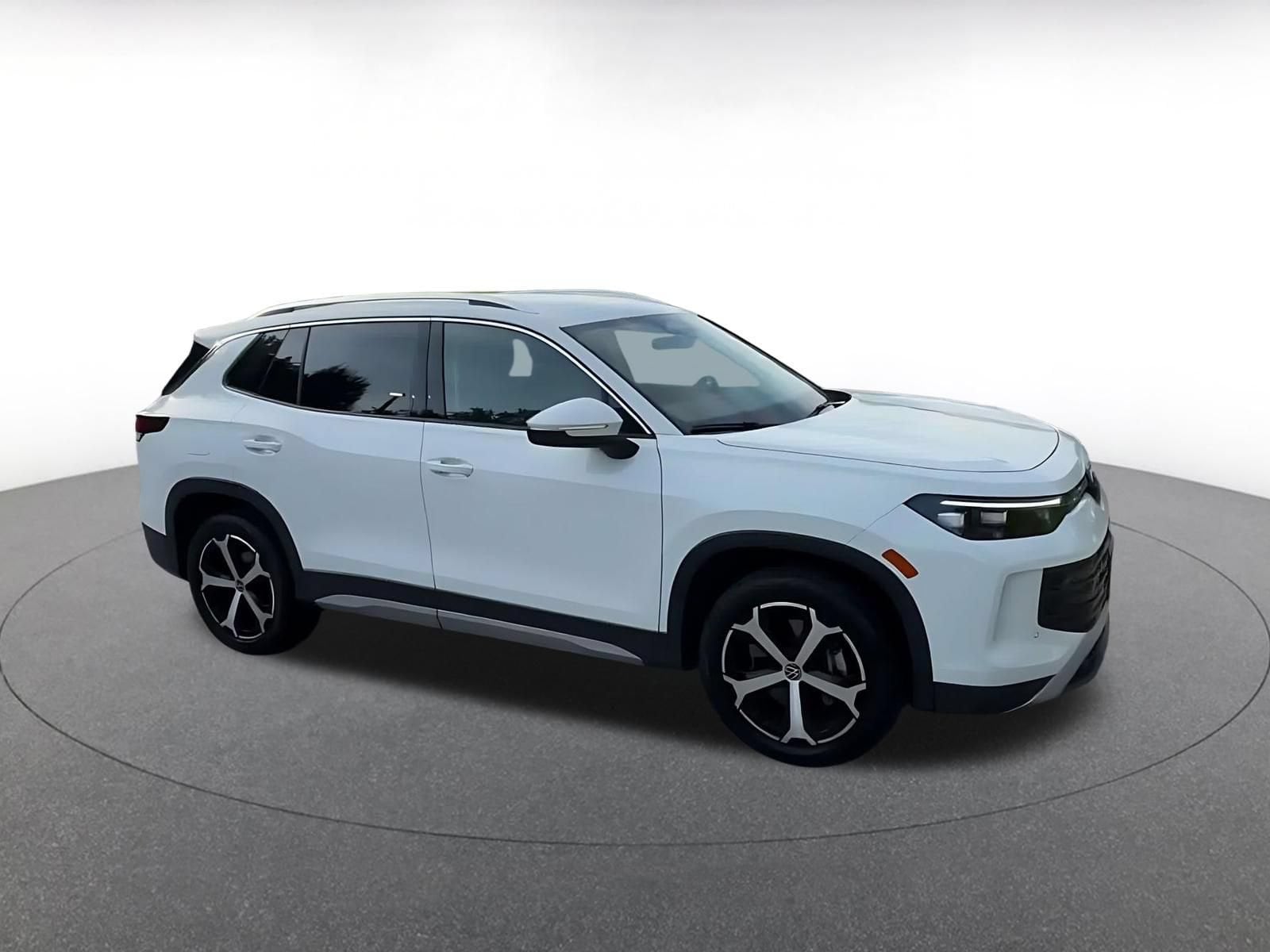Thumbnail: 2026 Volkswagen Tiguan - 2