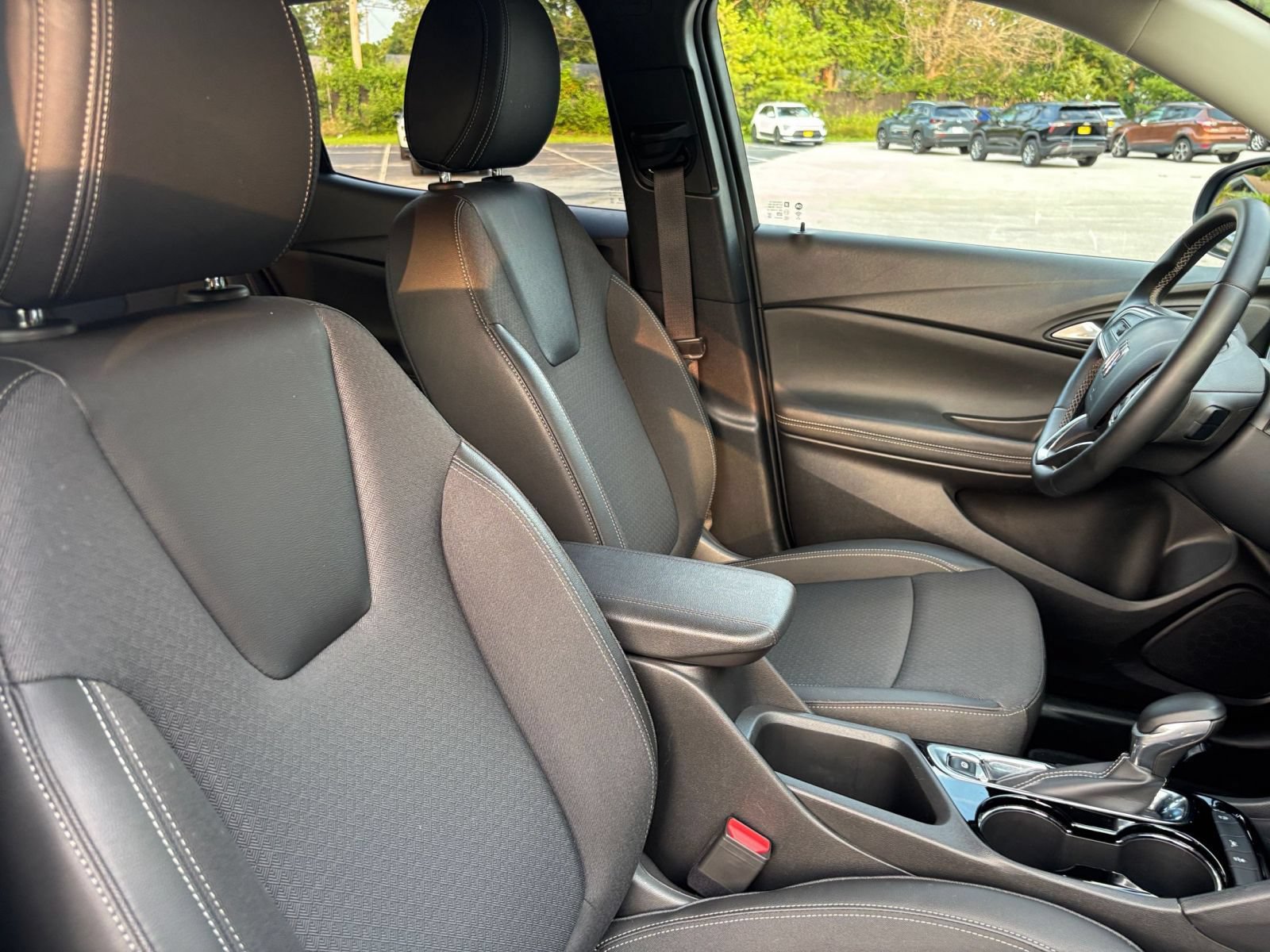 Thumbnail: 2025 Buick Encore GX - 34