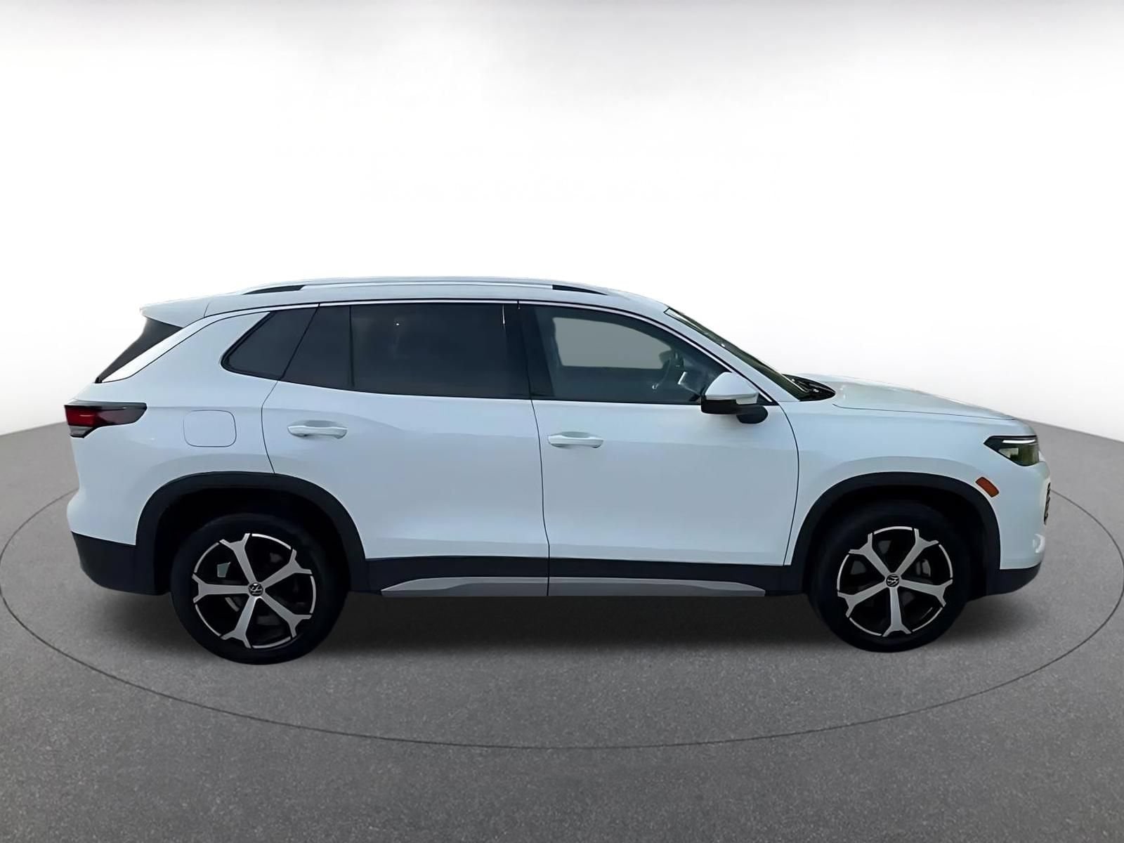 Thumbnail: 2026 Volkswagen Tiguan - 15