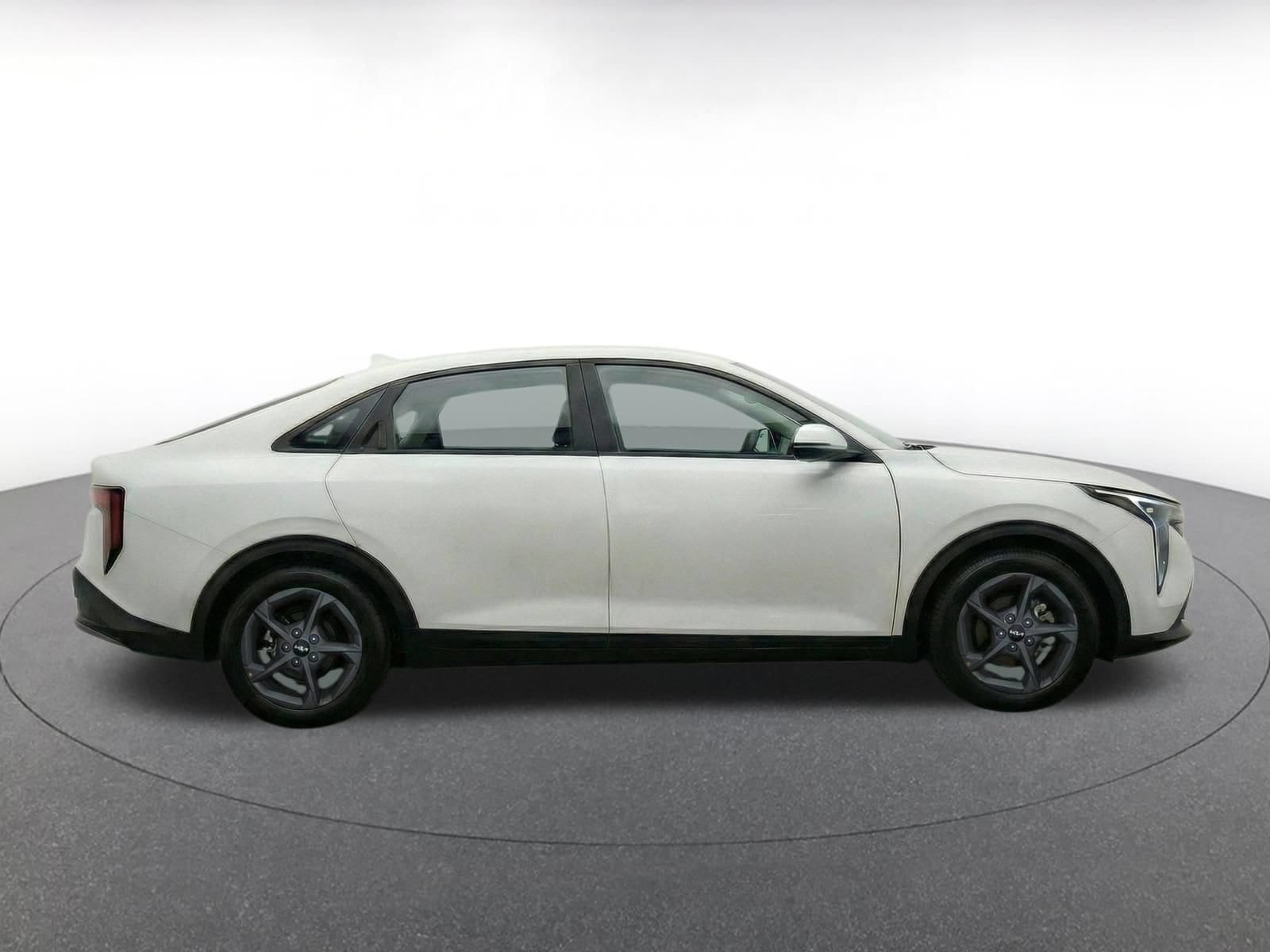 Thumbnail: 2025 Kia K4 - 12