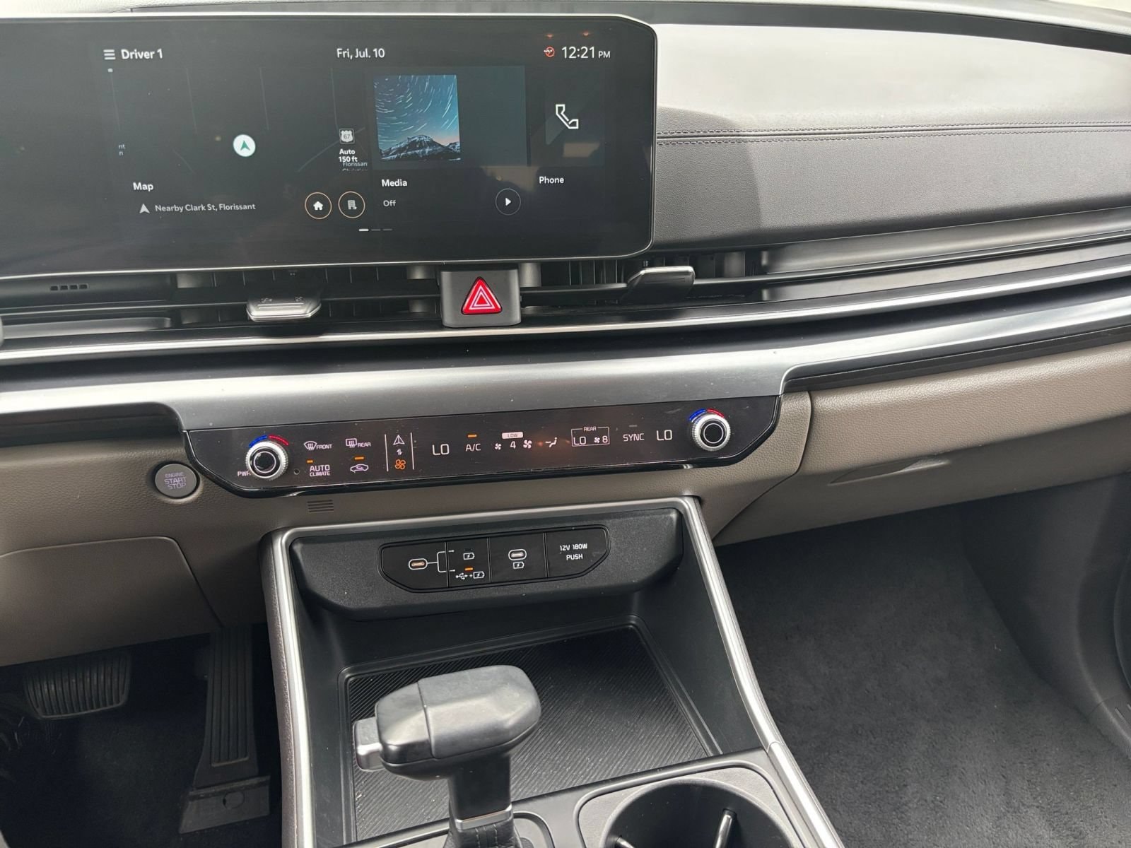 Thumbnail: 2026 Kia Carnival - 16
