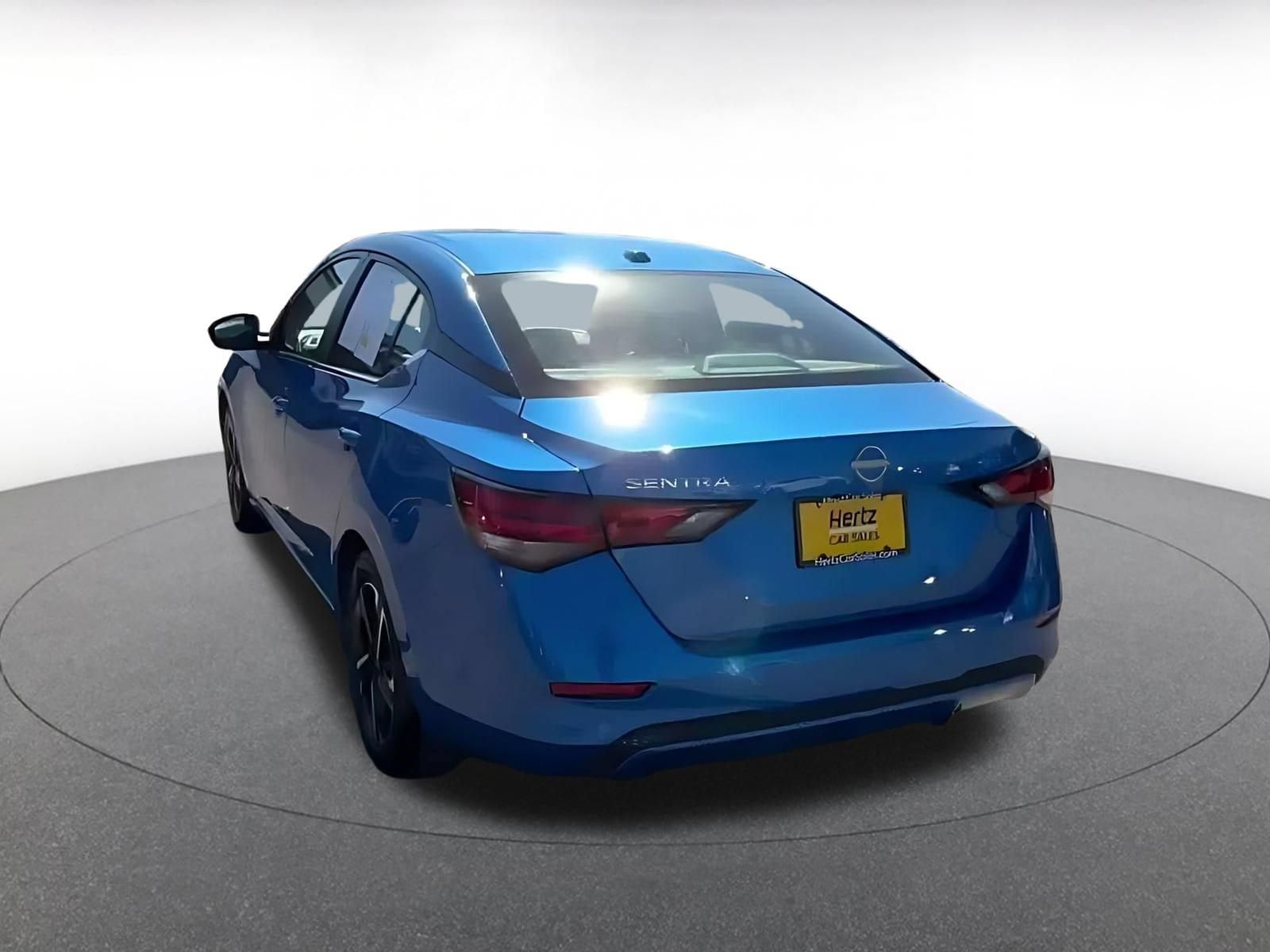 Thumbnail: 2025 Nissan Sentra - 10
