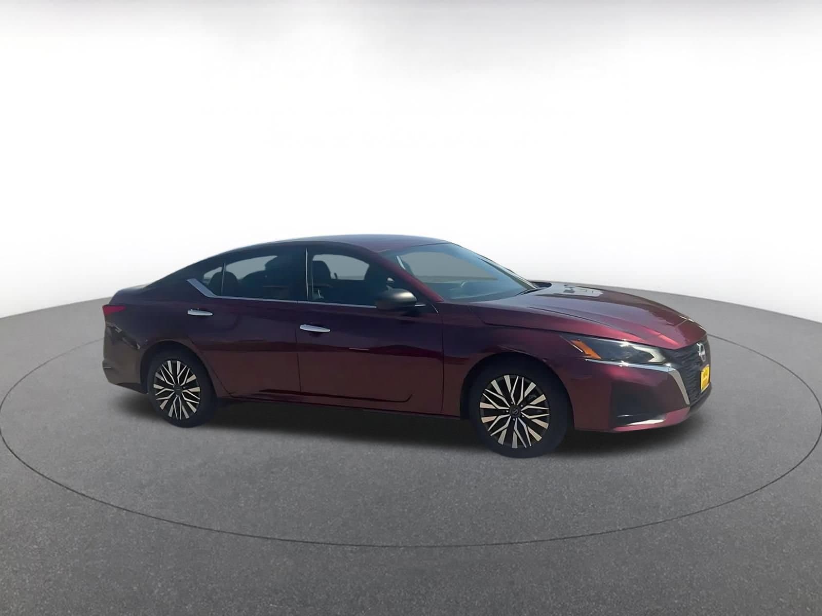 Thumbnail: 2025 Nissan Altima - 2