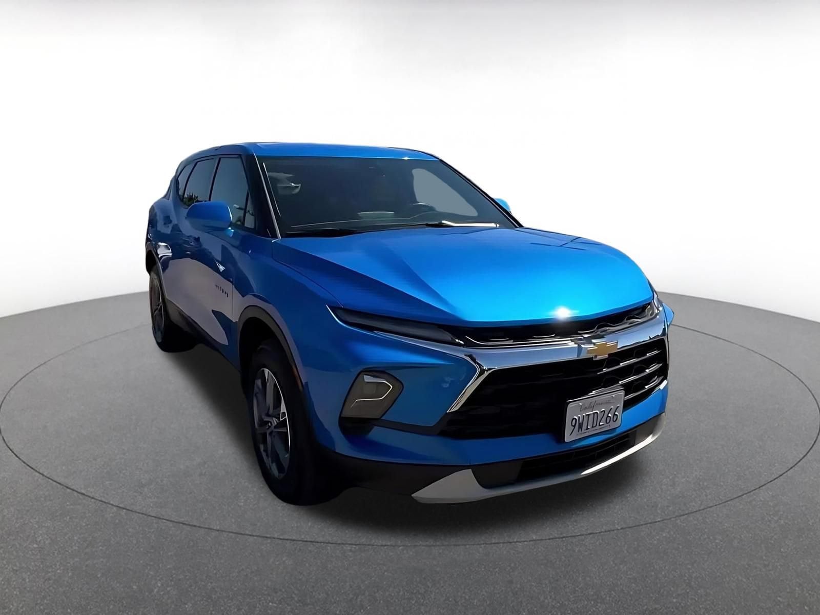 Thumbnail: 2026 Chevrolet Blazer - 3