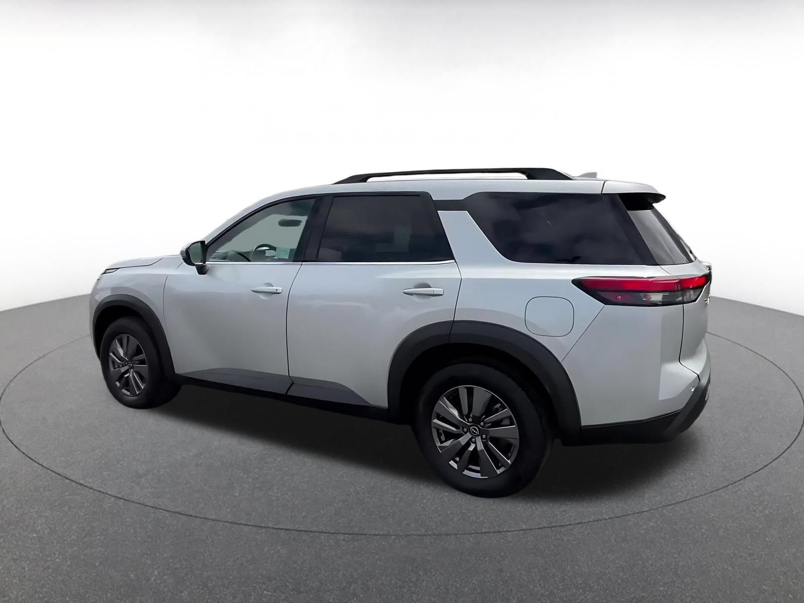 Thumbnail: 2025 Nissan Pathfinder - 9