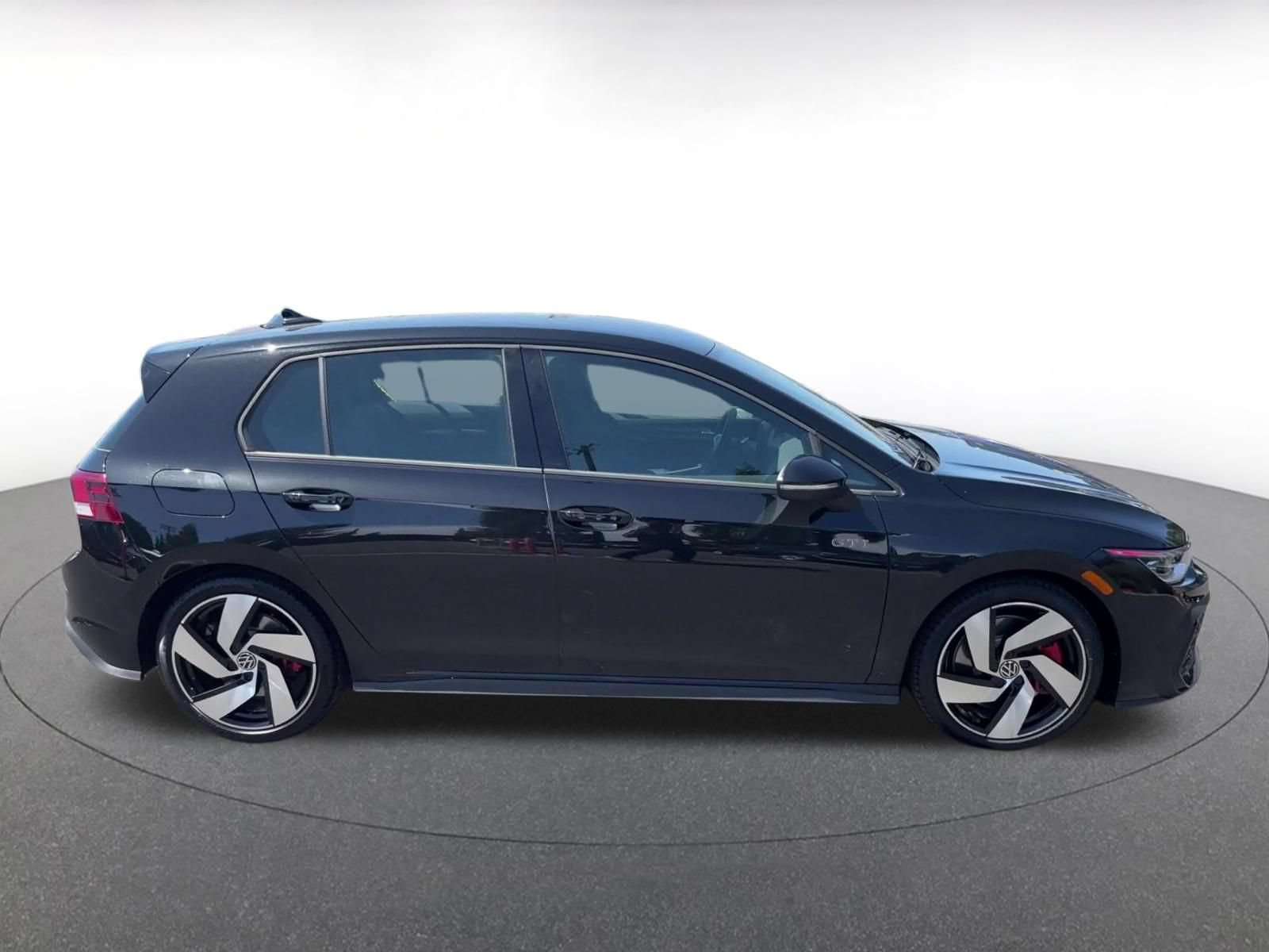 Thumbnail: 2026 Volkswagen Golf - 15