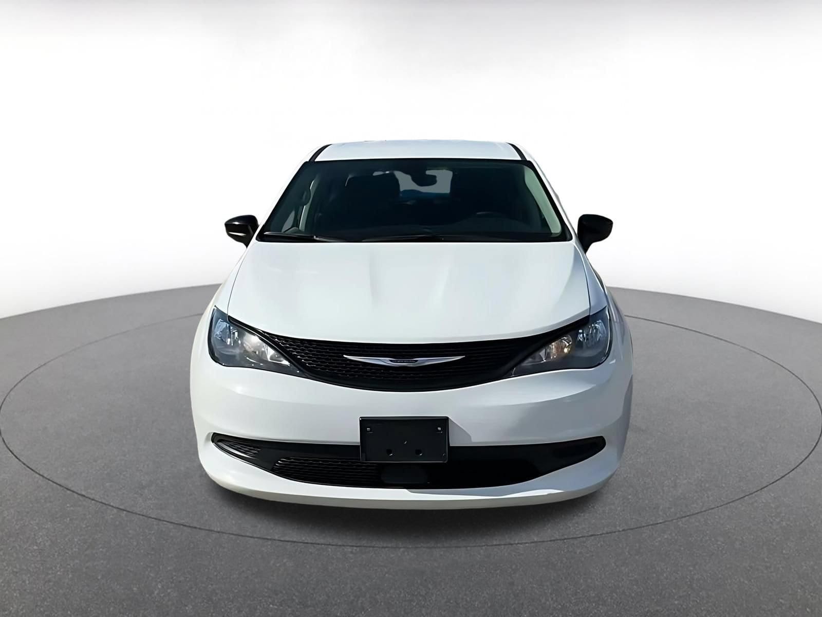 Thumbnail: 2024 Chrysler Voyager - 4
