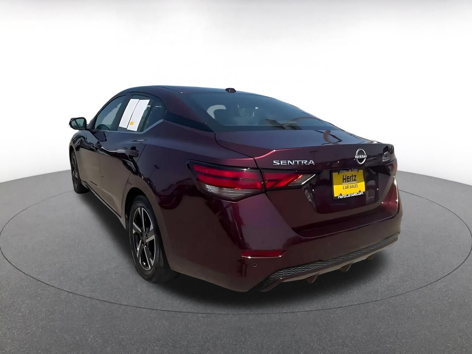 Thumbnail: 2025 Nissan Sentra - 10