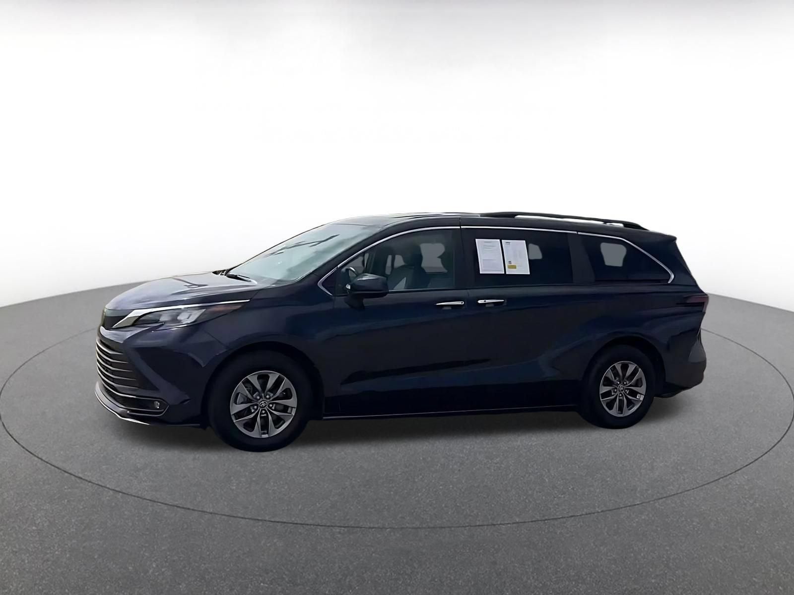 Thumbnail: 2025 Toyota Sienna - 7