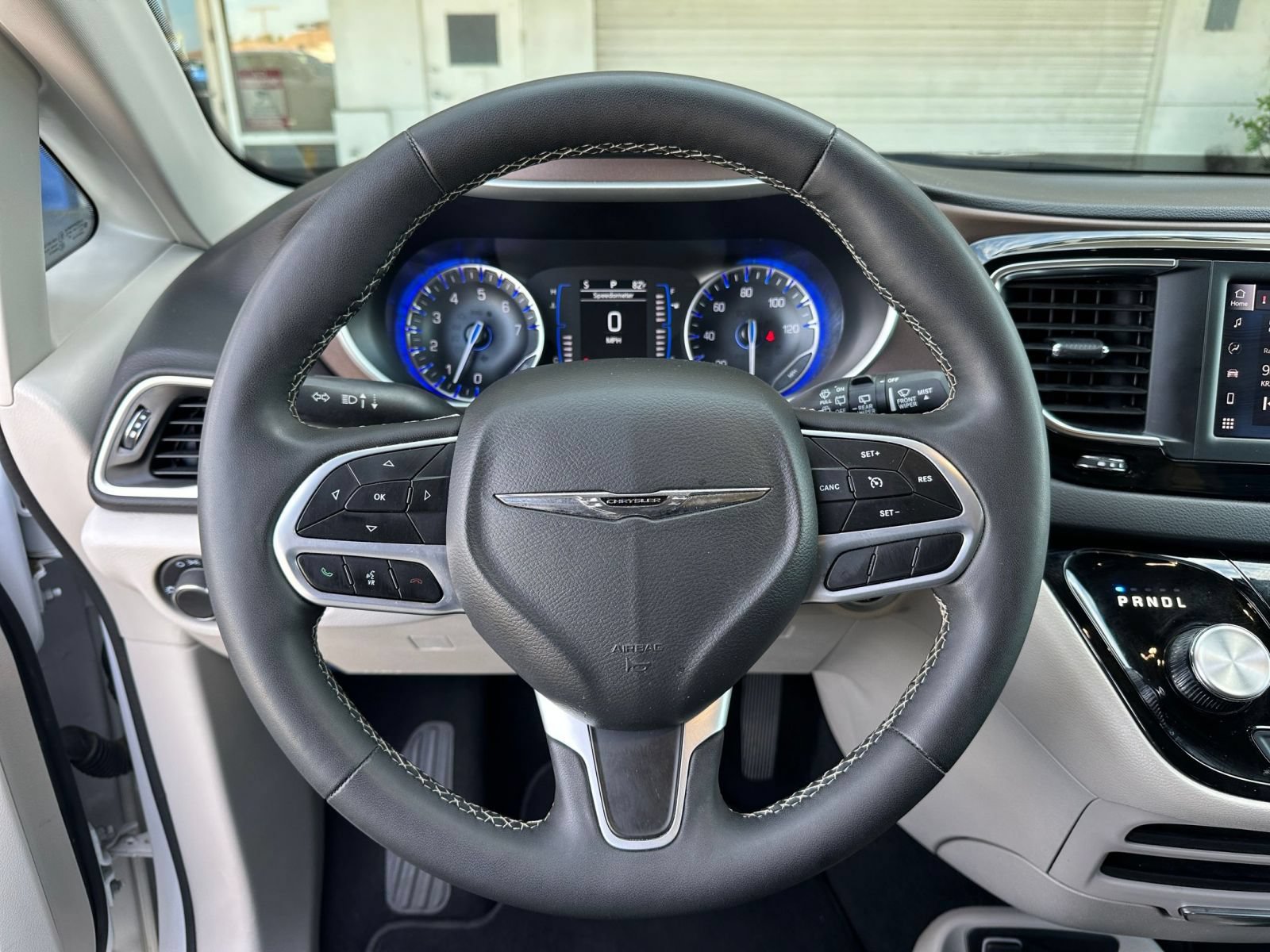 Thumbnail: 2024 Chrysler Voyager - 29