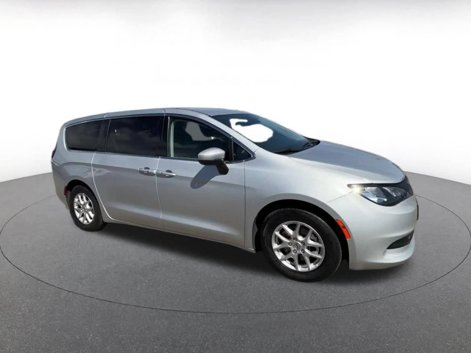 Thumbnail: 2023 Chrysler Voyager - 2