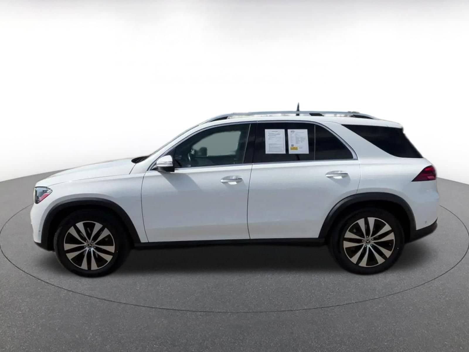 Thumbnail: 2026 Mercedes-Benz GLE - 8