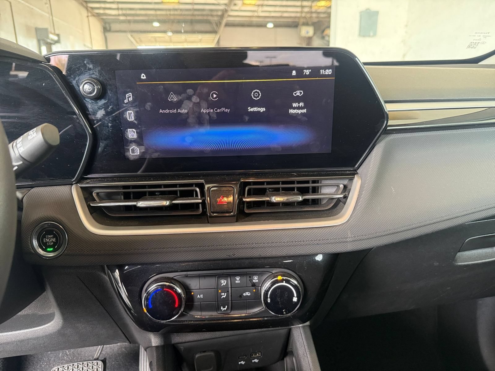 Thumbnail: 2025 Chevrolet TrailBlazer - 16