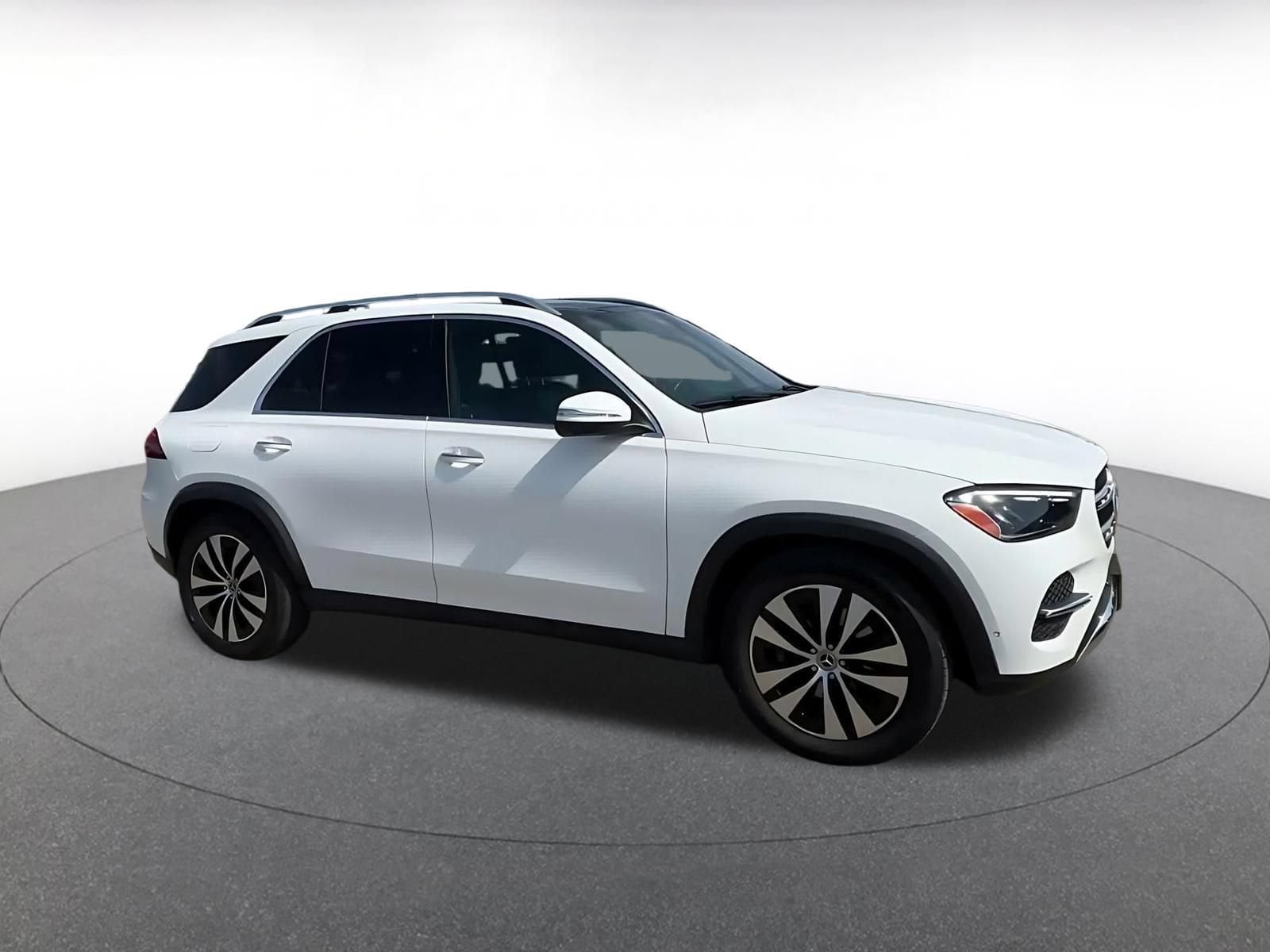 Thumbnail: 2026 Mercedes-Benz GLE - 2