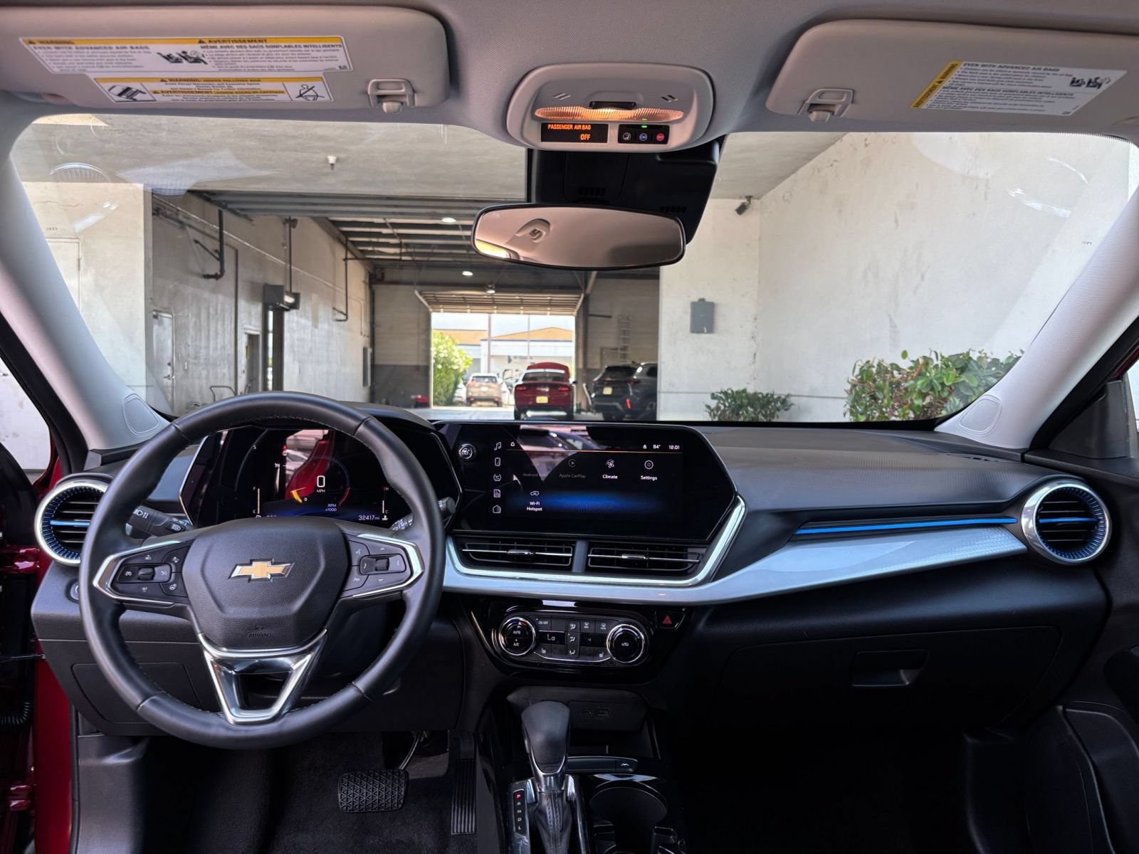 Thumbnail: 2025 Chevrolet Trax - 32