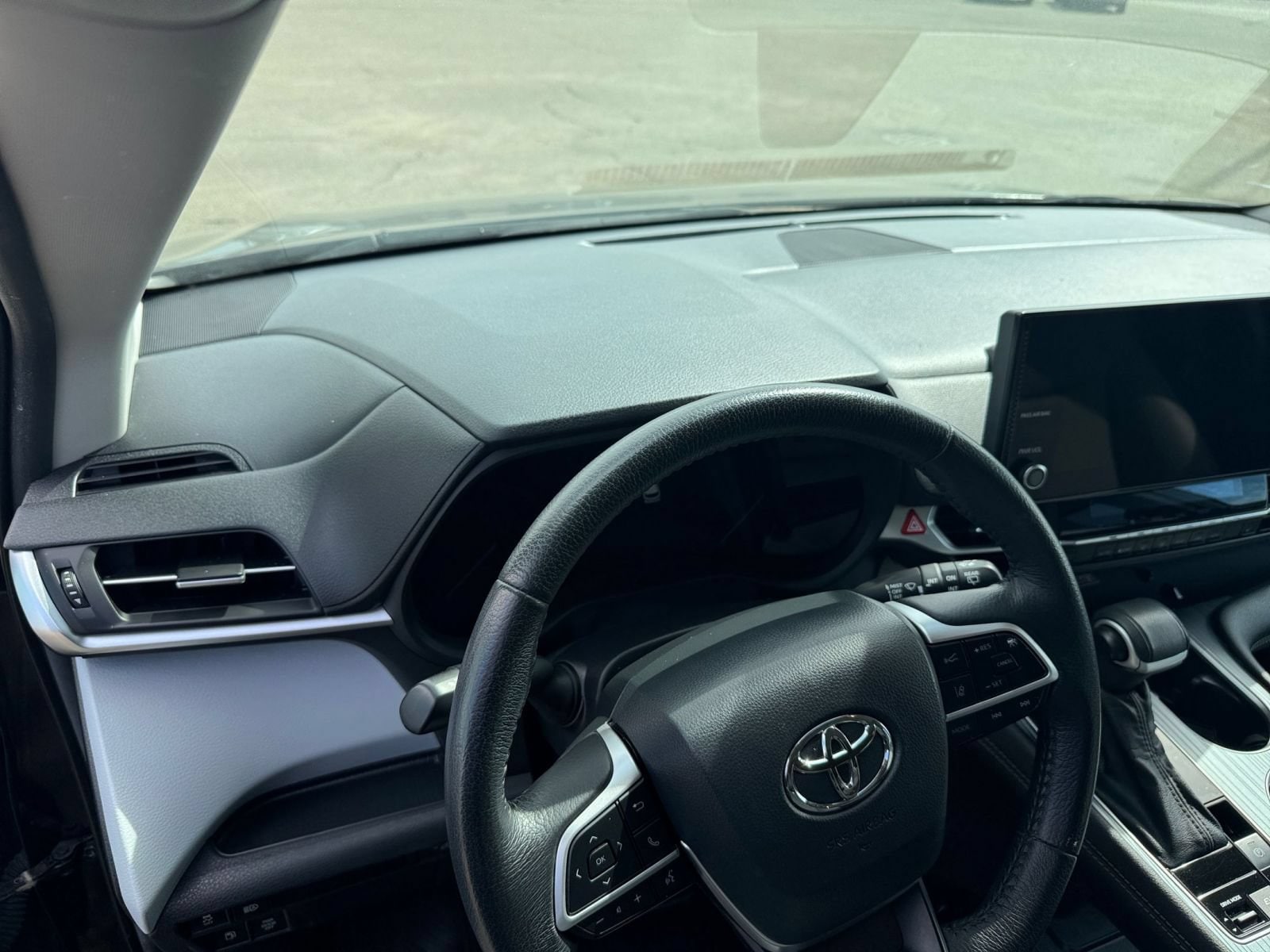 Thumbnail: 2025 Toyota Sienna - 35