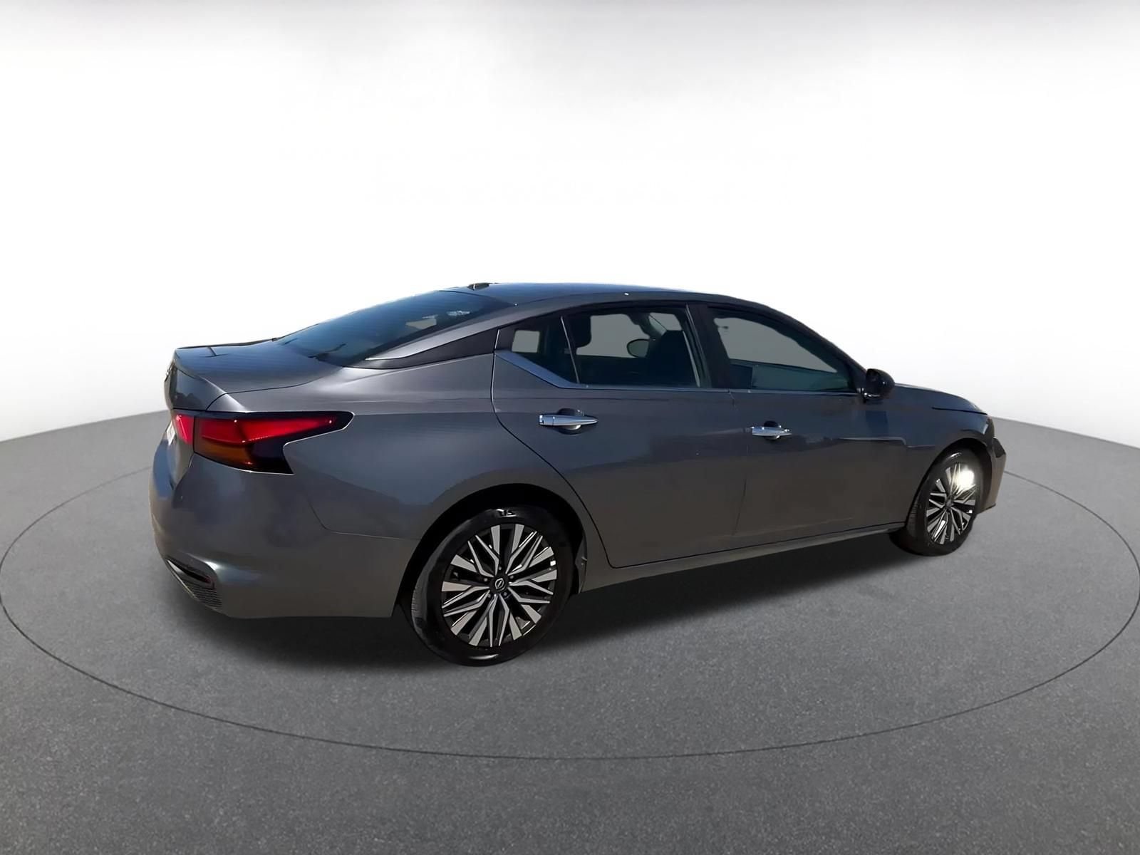 Thumbnail: 2025 Nissan Altima - 14