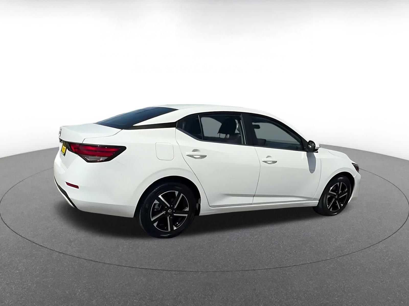 Thumbnail: 2025 Nissan Sentra - 14