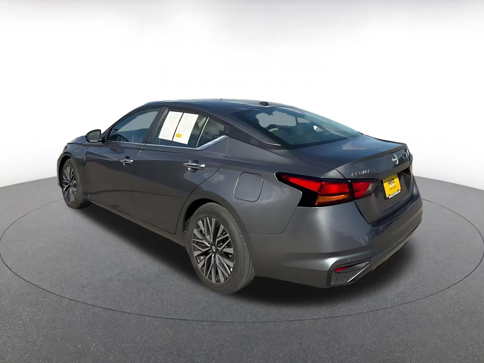 Thumbnail: 2025 Nissan Altima - 9