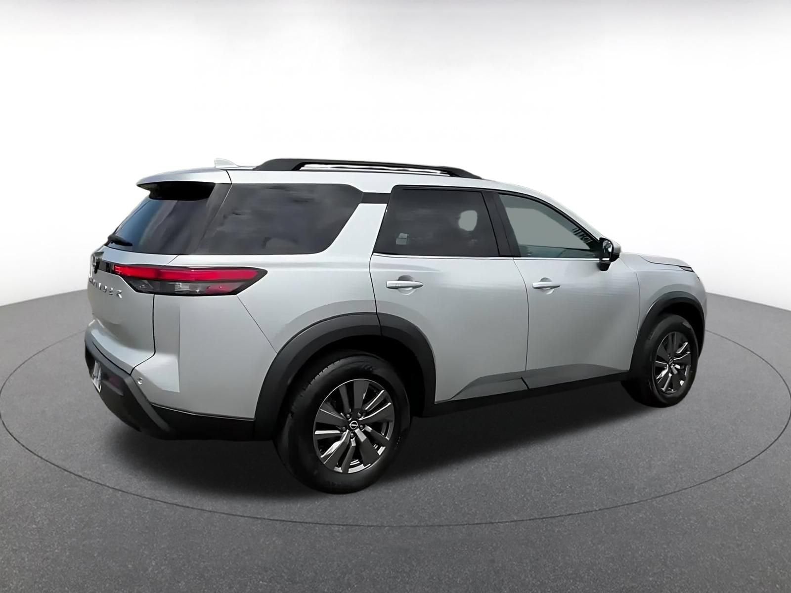 Thumbnail: 2025 Nissan Pathfinder - 14