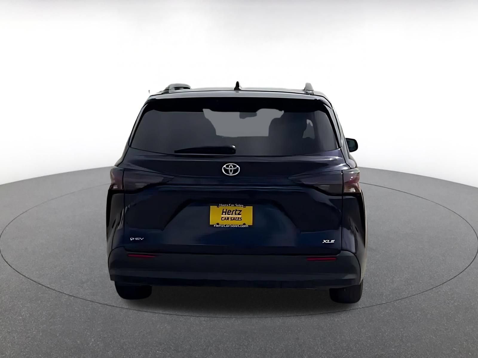 Thumbnail: 2025 Toyota Sienna - 12