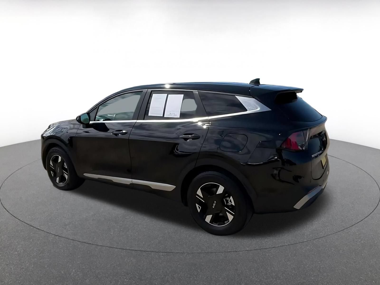 Thumbnail: 2026 Kia Sportage - 9