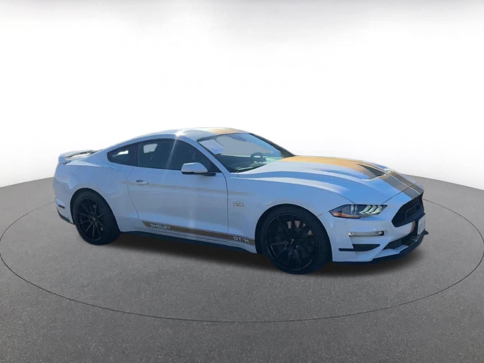 Thumbnail: 2022 Ford Mustang - 2