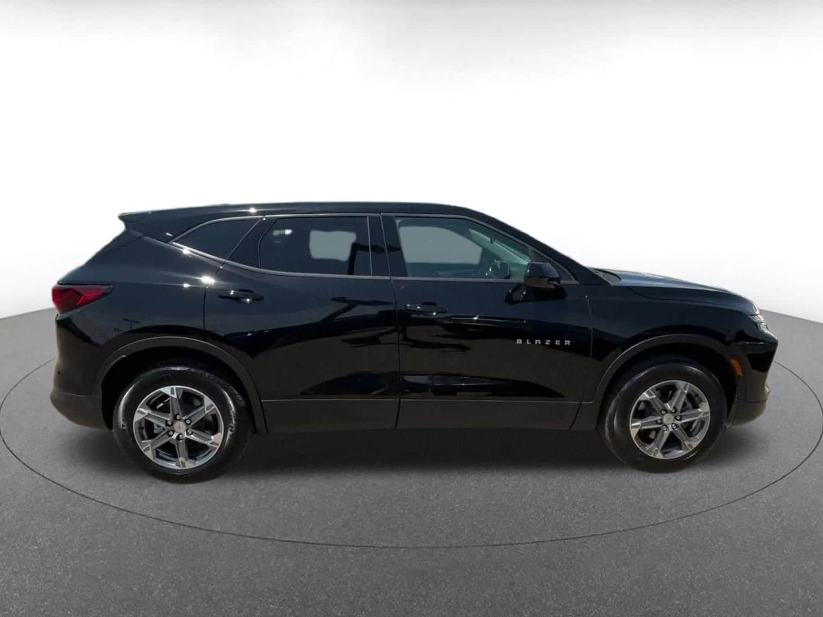 Thumbnail: 2026 Chevrolet Blazer - 15