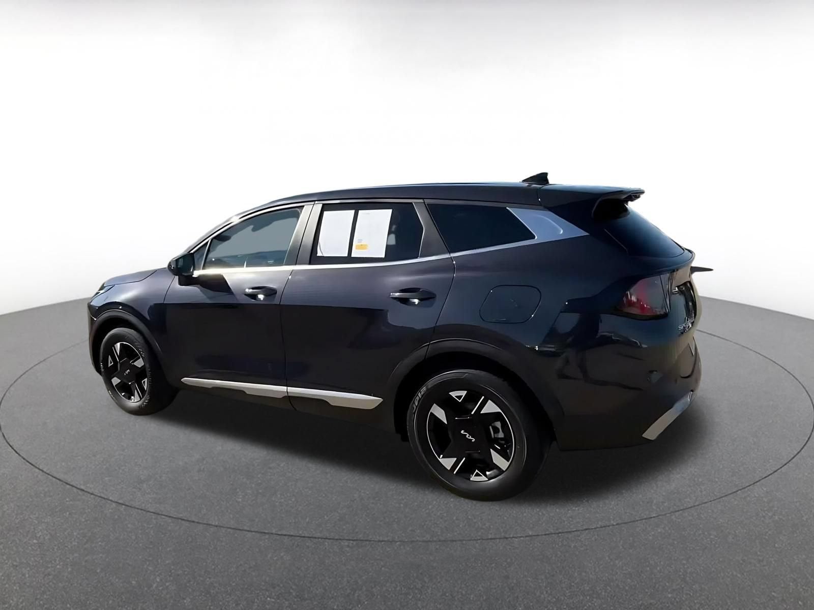 Thumbnail: 2026 Kia Sportage - 9