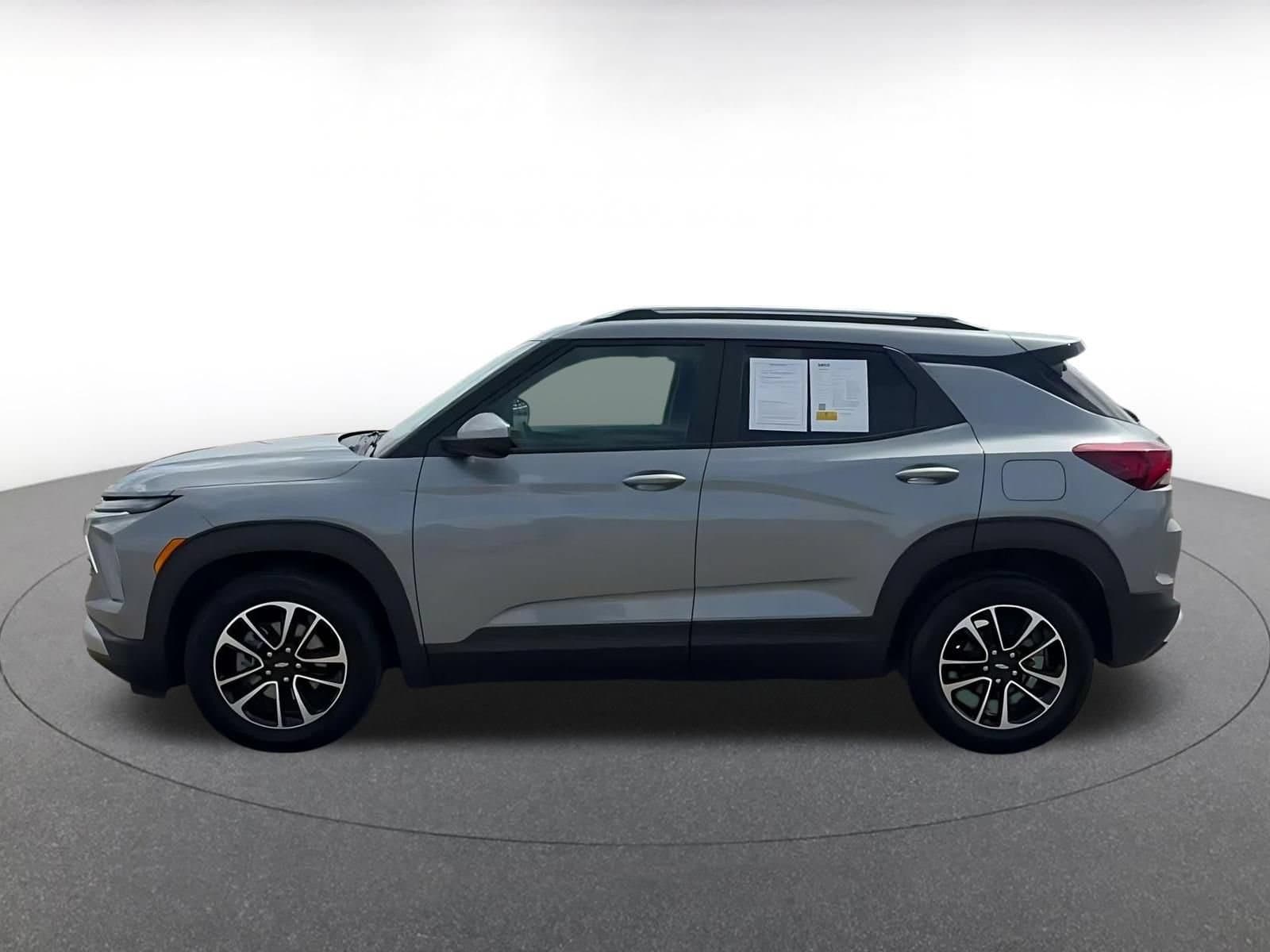 Thumbnail: 2025 Chevrolet TrailBlazer - 8