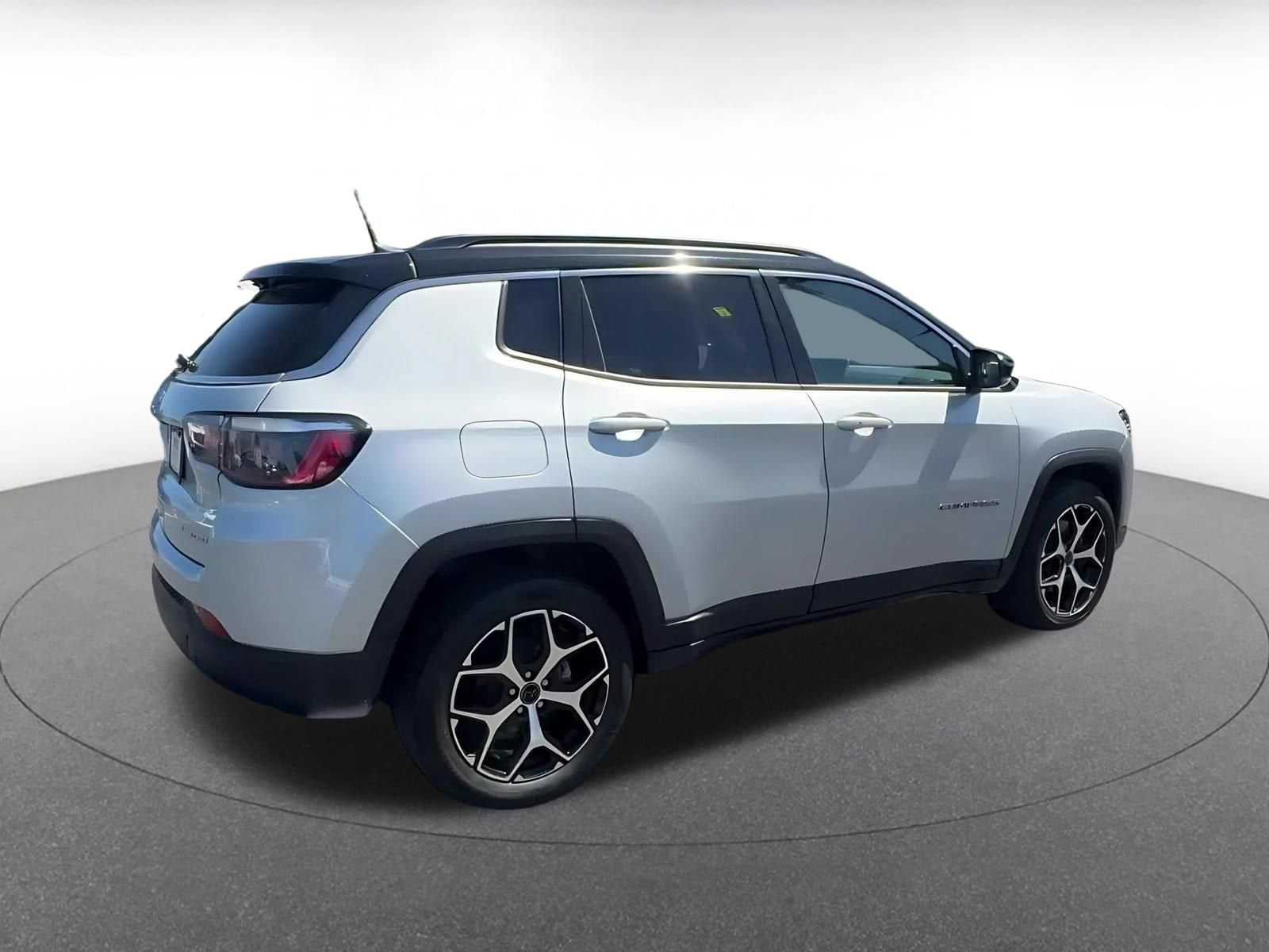 Thumbnail: 2025 Jeep Compass - 14