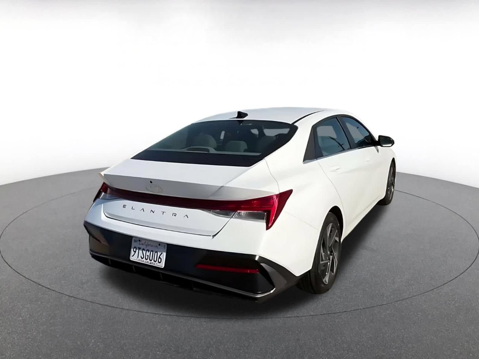 Thumbnail: 2025 Hyundai Elantra - 14
