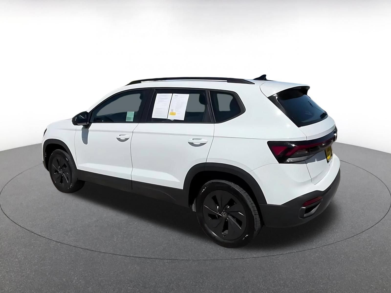 Thumbnail: 2026 Volkswagen Taos - 9