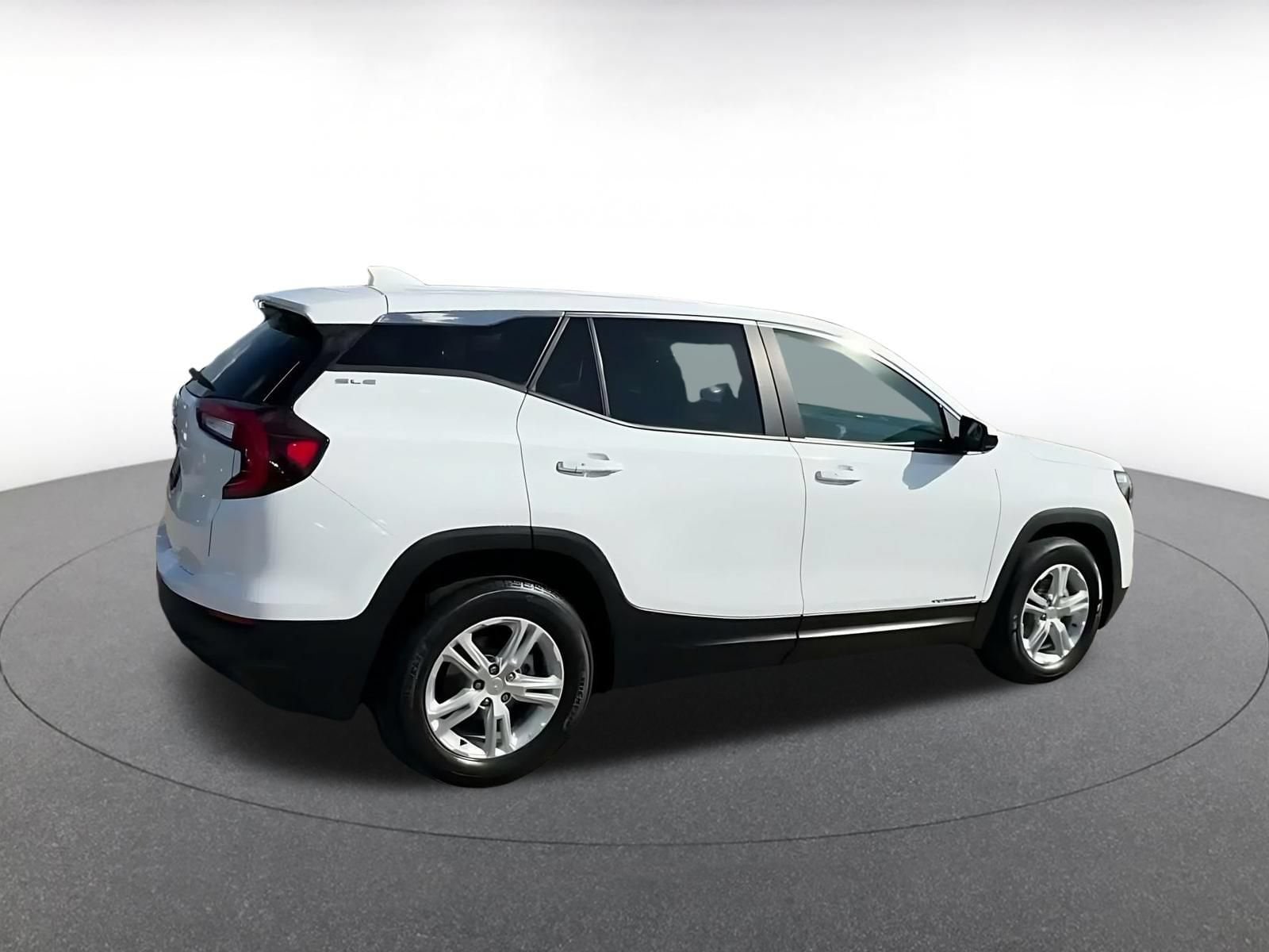 Thumbnail: 2024 GMC Terrain - 14