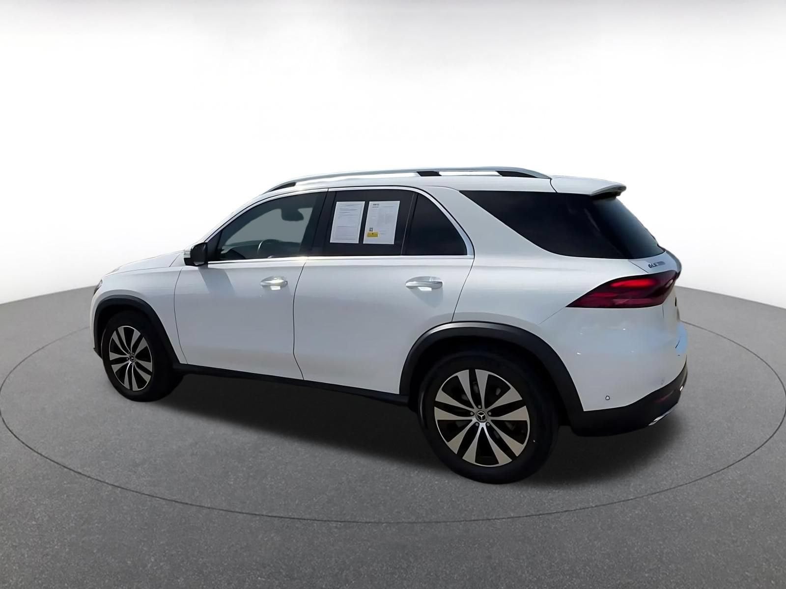Thumbnail: 2026 Mercedes-Benz GLE - 9